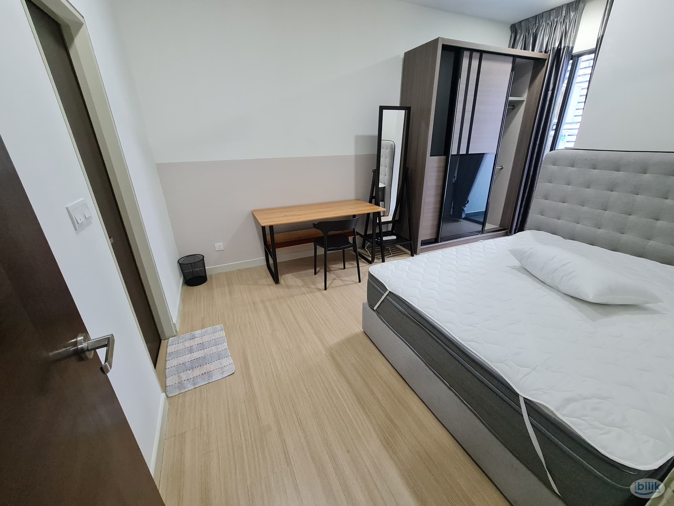 RES 280 Master room, Private Bathroom, Walking distance to selayang hospital, KLCC view - Image 1