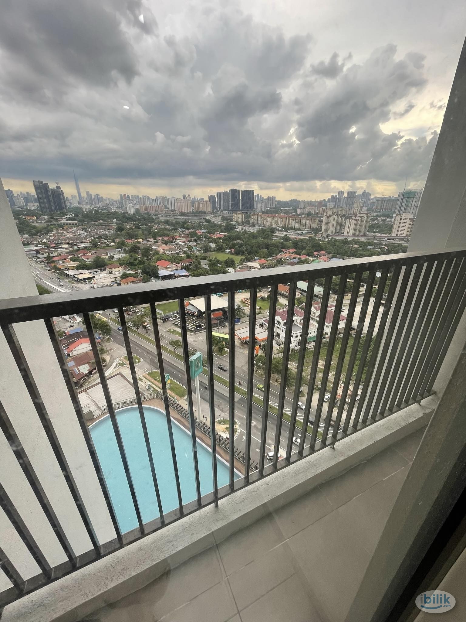 🏡 Medium Room with Balcony @ Setapak 🏡 Near UIAM Gombak and Sentul; 15-Min Drive to KLCC Area or TRX - Image 2