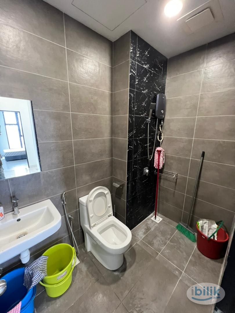 NEW FURNITURE! FREE WIFI+UTILITIES, Middle Room at The Havre, Bukit Jalil - Image 3