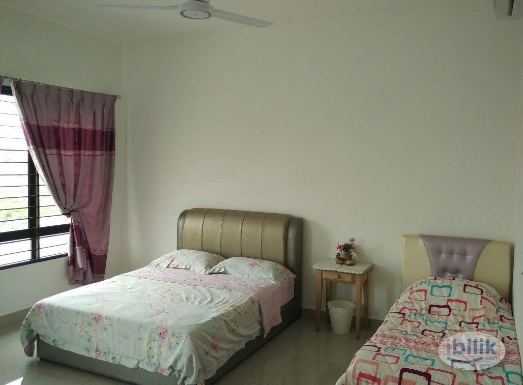 Entire 3rd floor Master Bedroom at Setia Alam, Shah Alam - Image 5