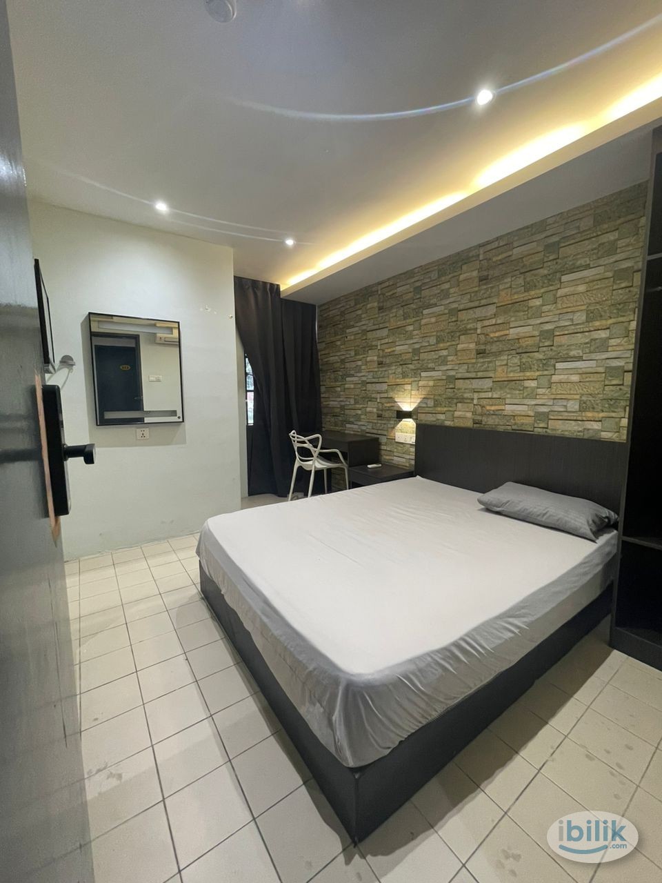 🚩🚩5Min Wallking to Sunway Pryramid Master Room Attached Bathroom - Image 1
