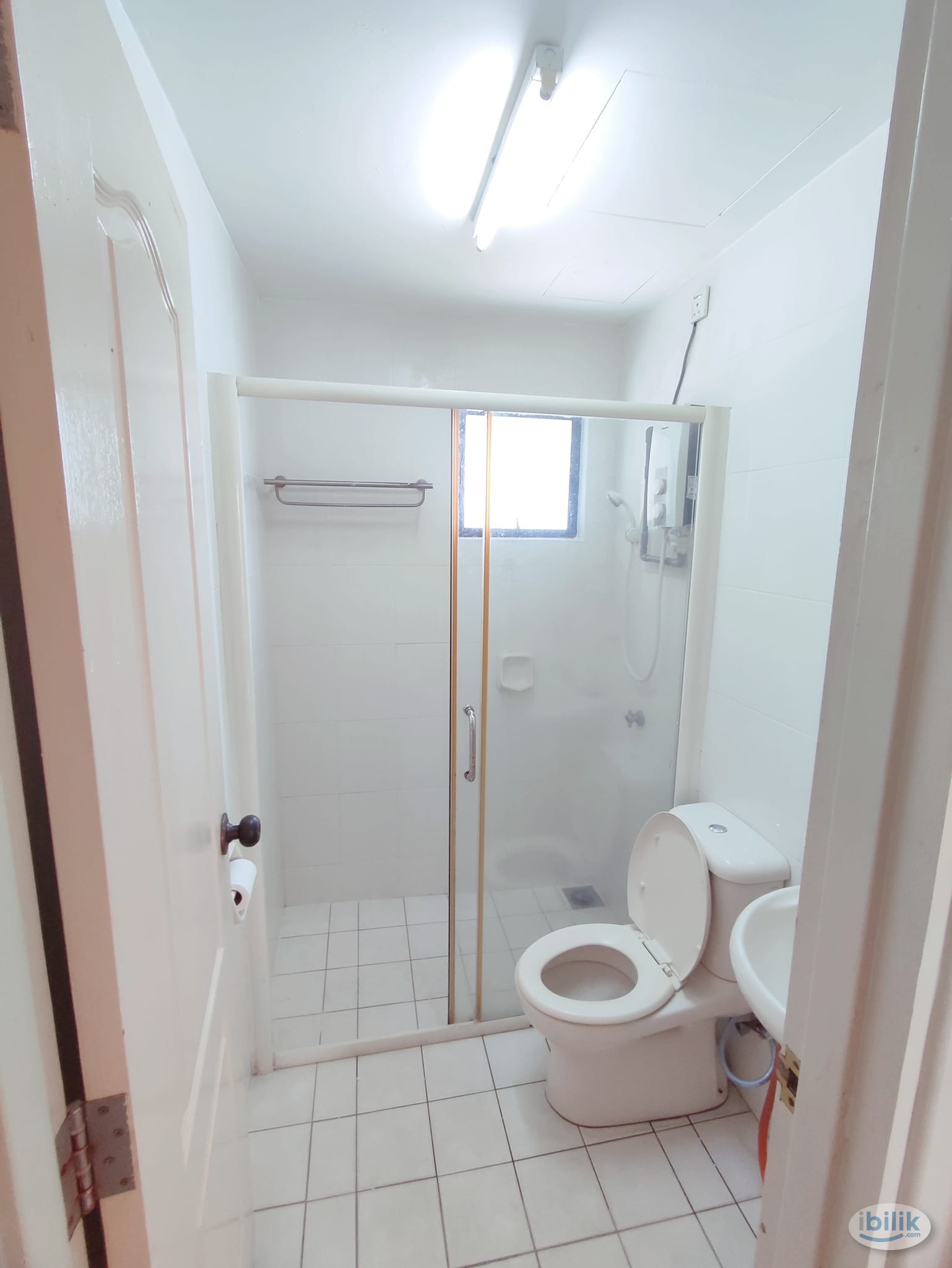 Ready single room available at pelangi utama - Image 2