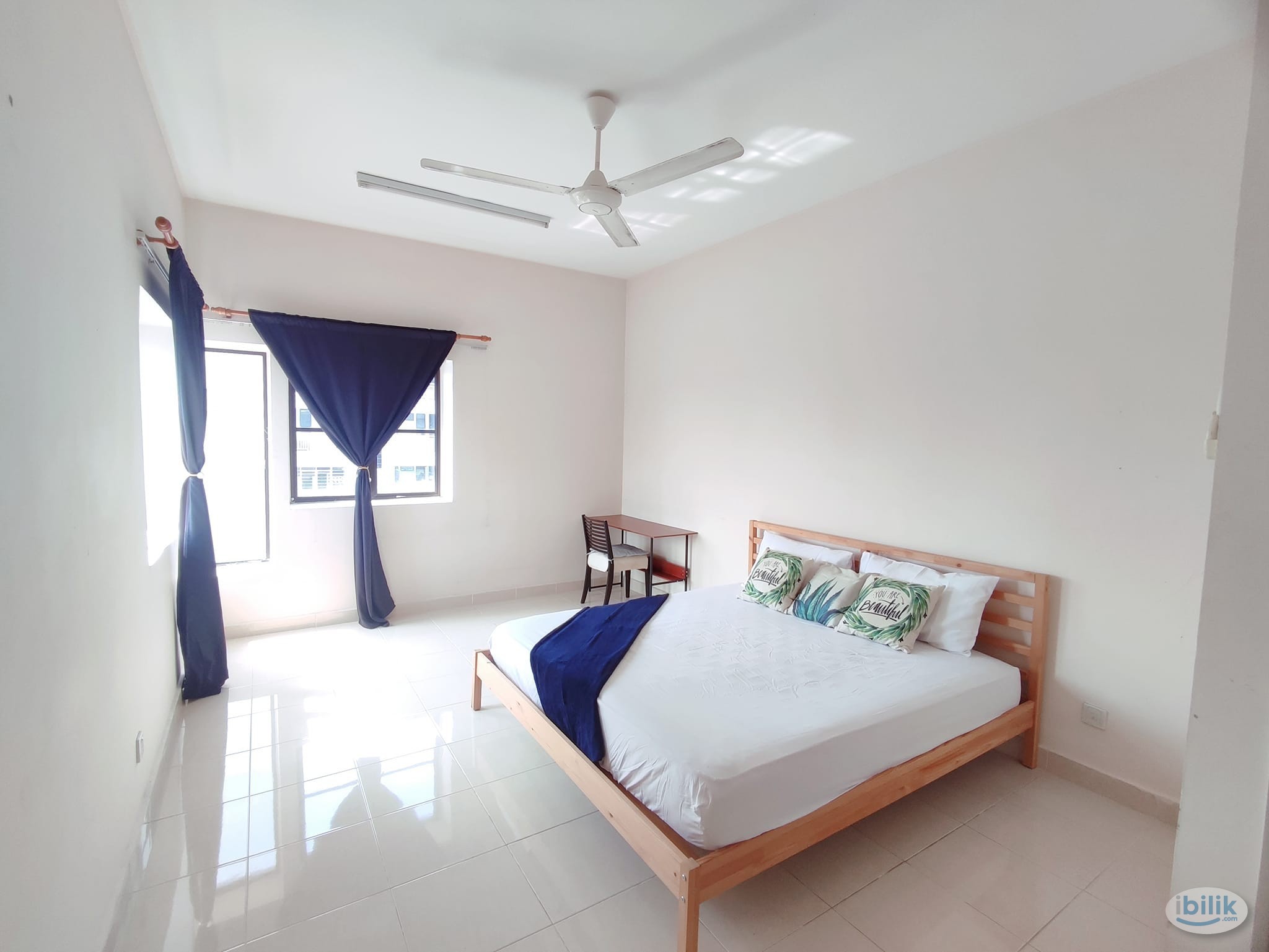 Master room available at pelangi utama - Image 1