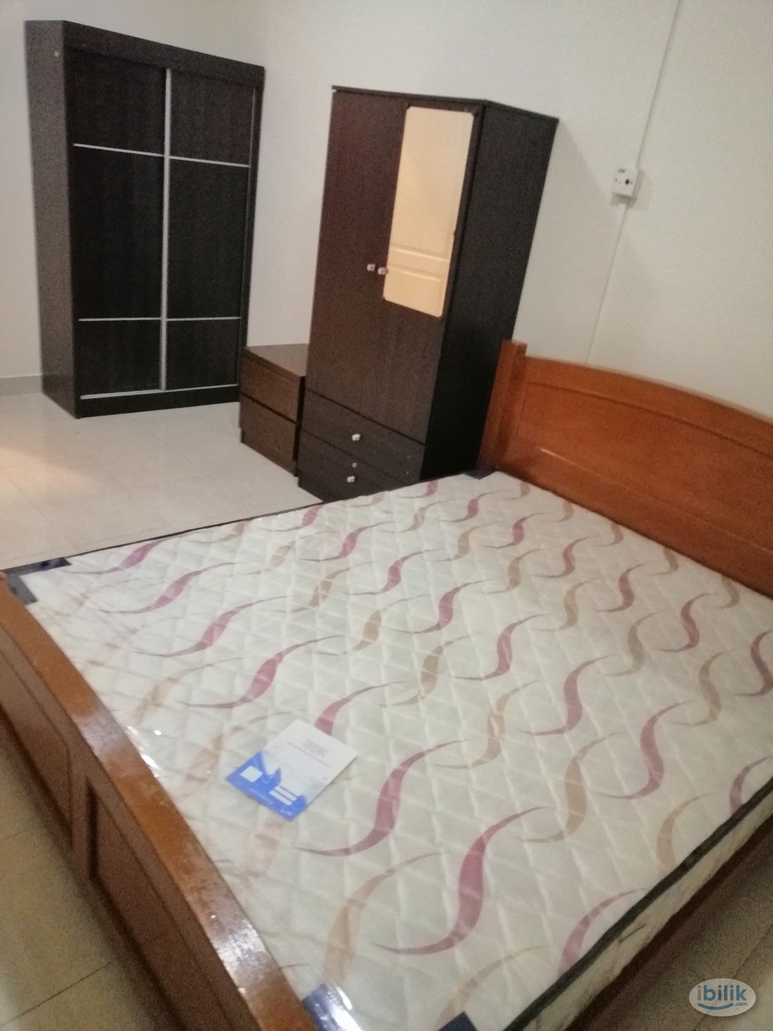 Middle room available at pelangi utama - Image 1