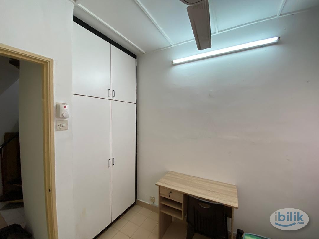 Room at USJ 2 ( LRT Station), UEP Subang Jaya - Image 1