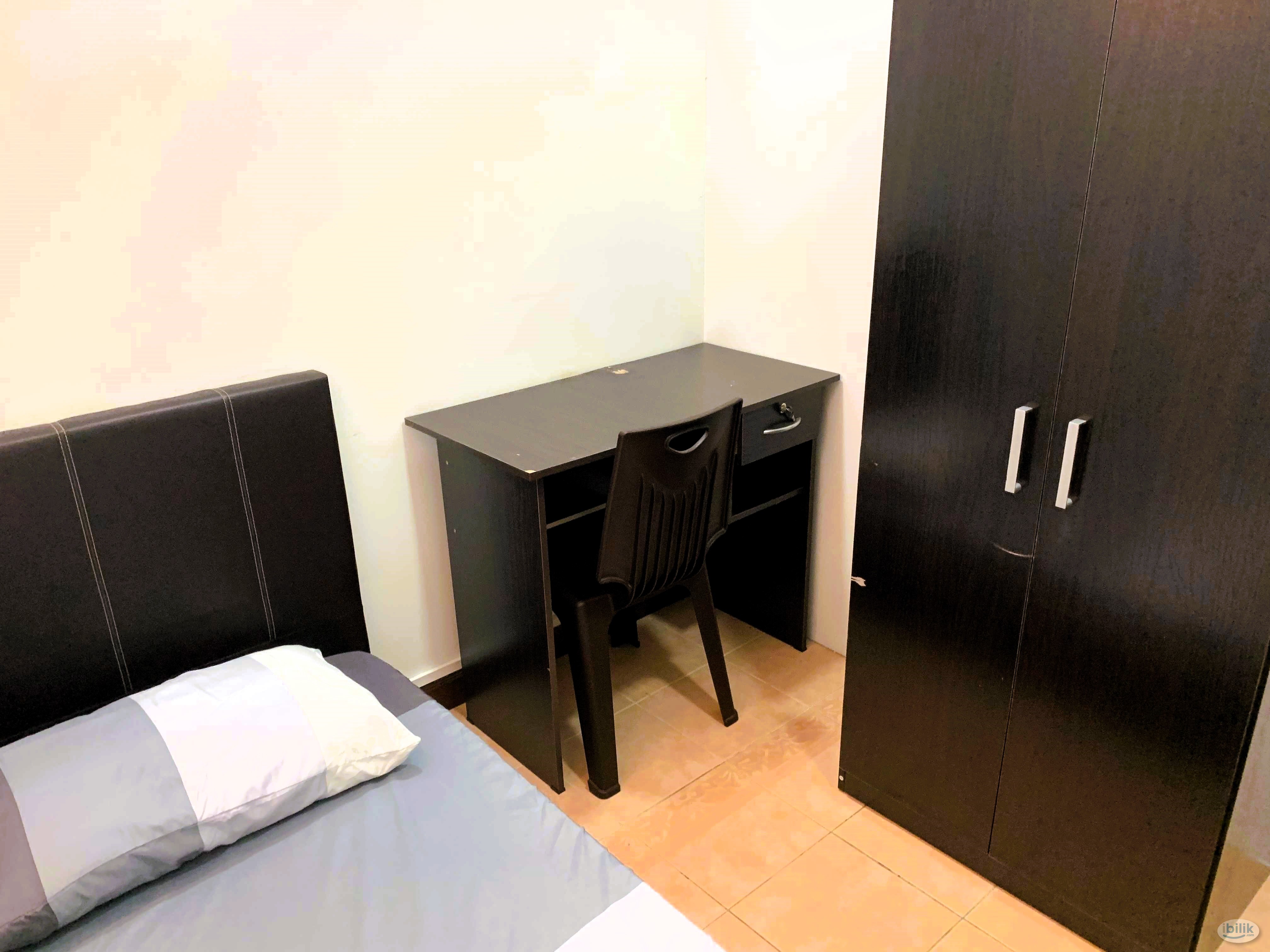 🔥Male Only. 7 mins to Publika, AC Furnished Room🔥 Menara Duta 2, Dutamas - Image 1