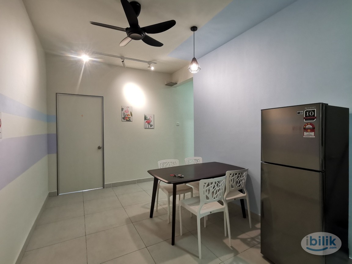 Fully Furnished Balcony Room at Majestic Maxim @ MRT Taman Connaught - Image 4