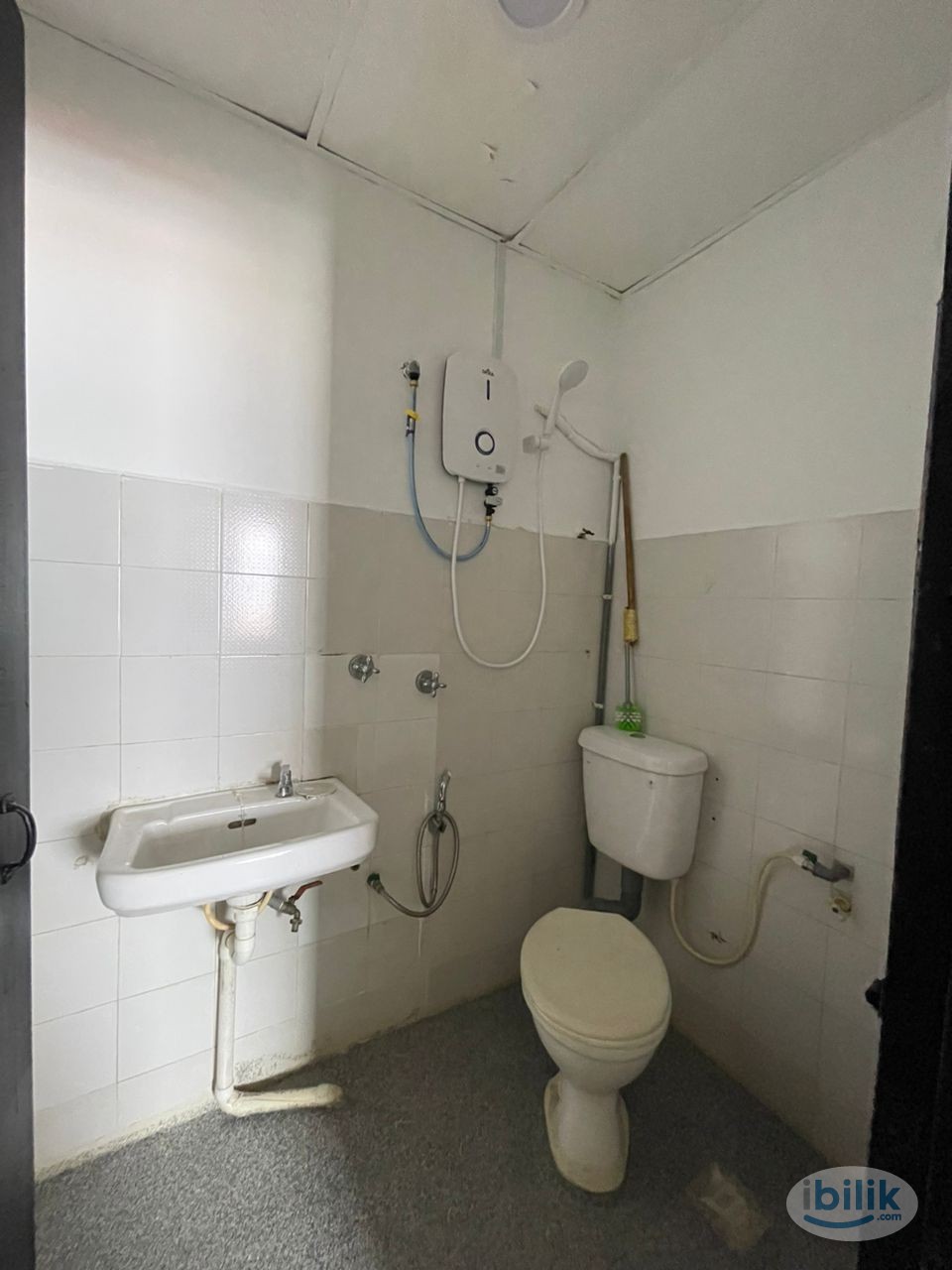 📍KSL JB ROOM FOR RENT💰LOW DEPOSIT 🏡Taman Century Master Room Nearby KSL Johor Bahru, Johor - Image 5