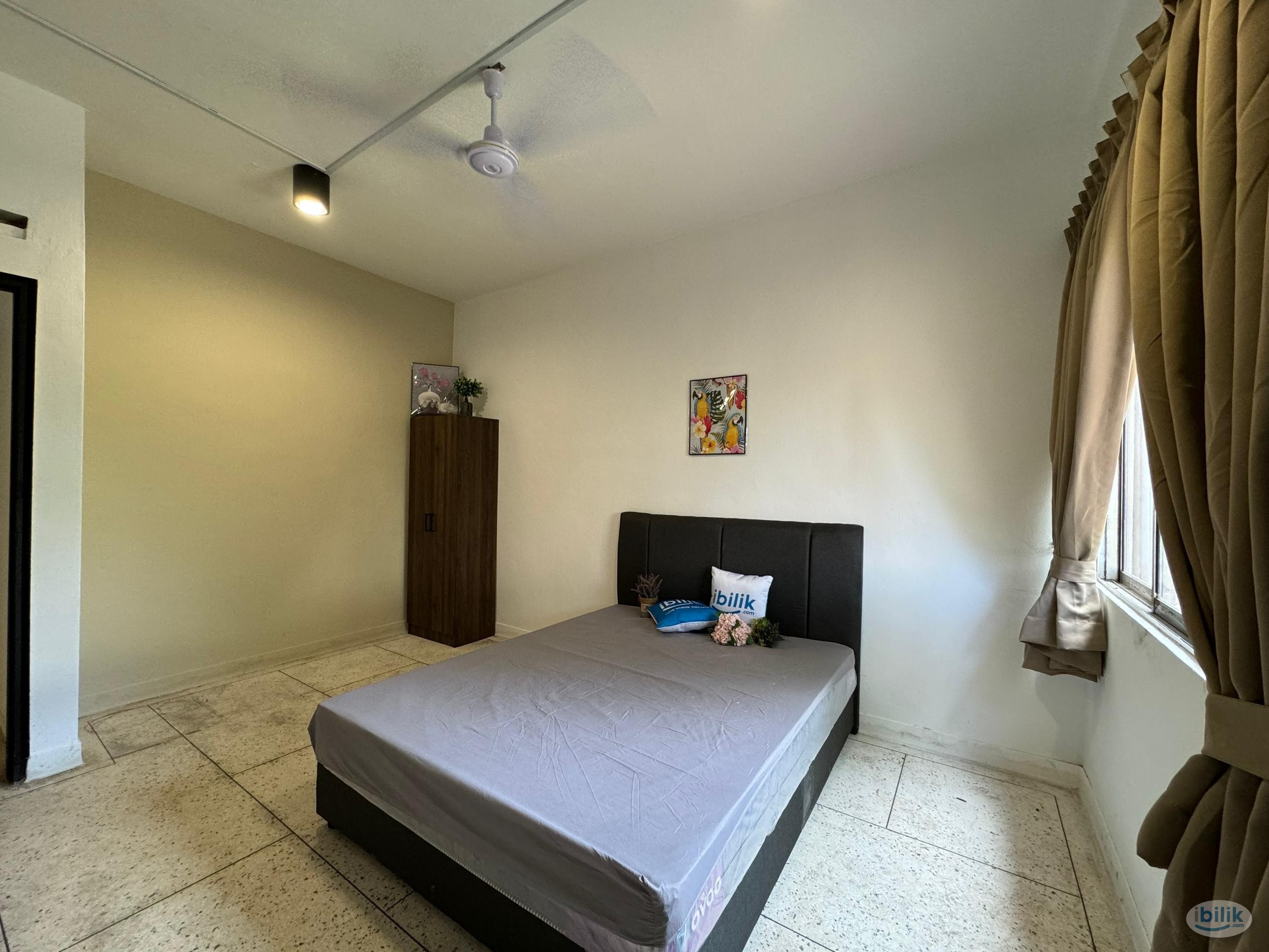 📍CIQ ROOM FOR RENT💰LOW DEPOSIT🛏️🏡Cool Living Middle Room at Johor Bahru Checkpoint, CIQ - Image 4