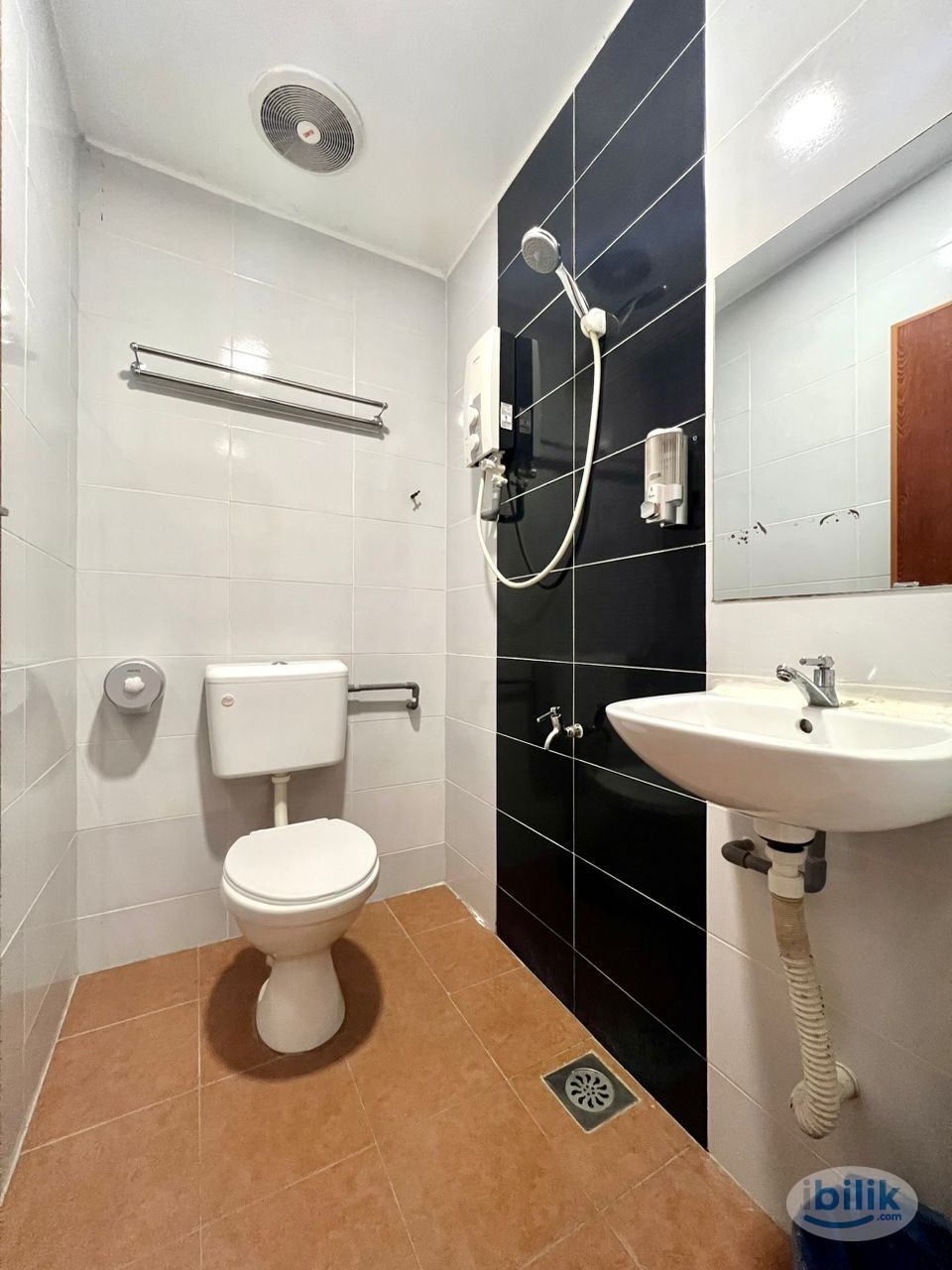 📍JB KSL ROOM FOR RENT📣LOW DEPOSIT📣Master Room Walking Distance To KSL at Taman Century Garden  Johor Bahru, Johor - Image 4