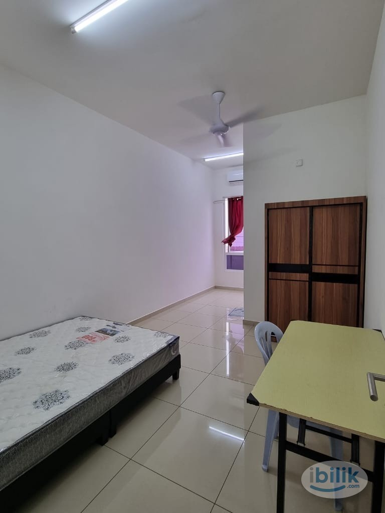 Middle Room at Sendayan, Seremban - Image 3