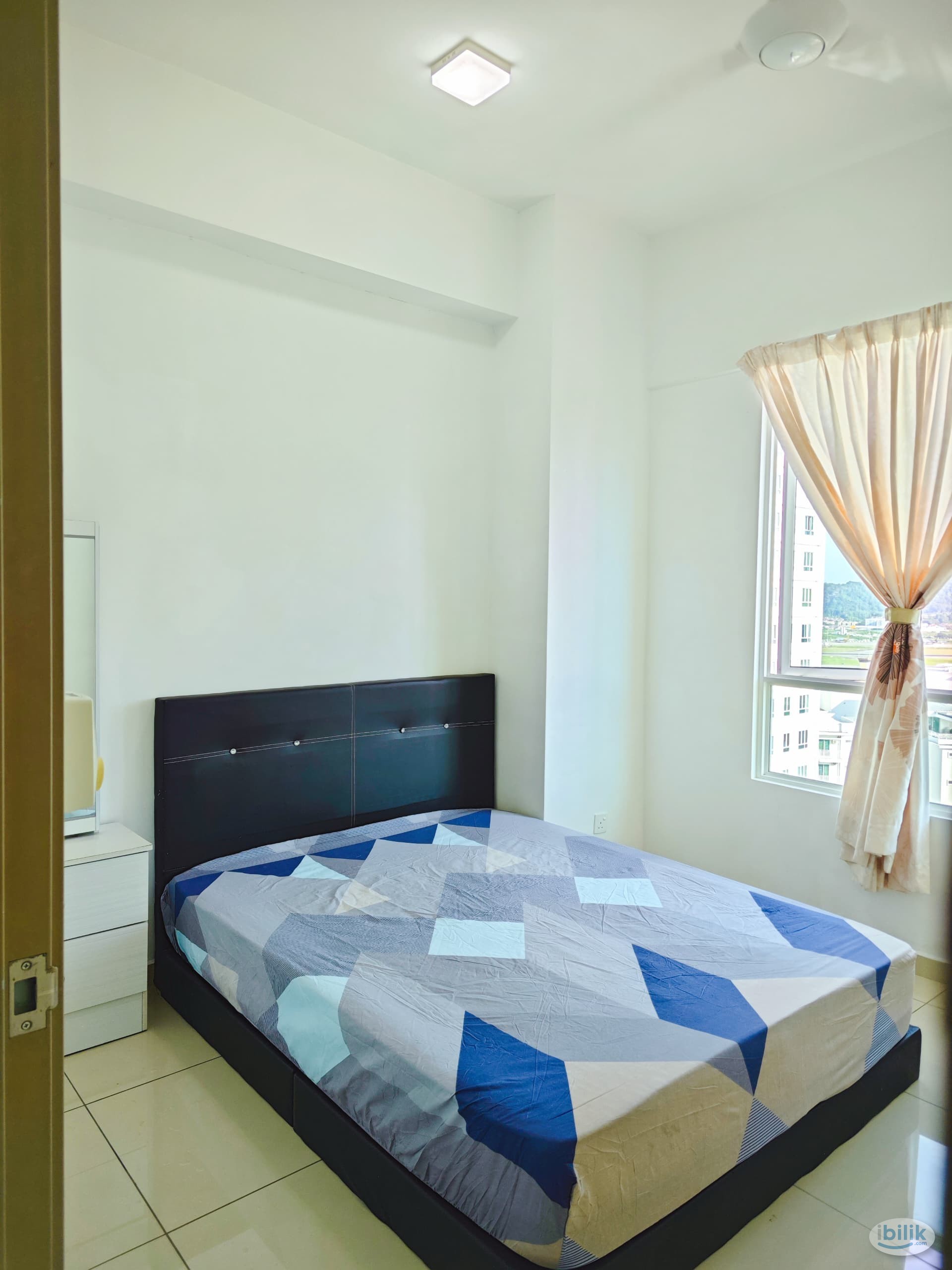 Middle Room at Bayan Lepas, Penang - Image 1