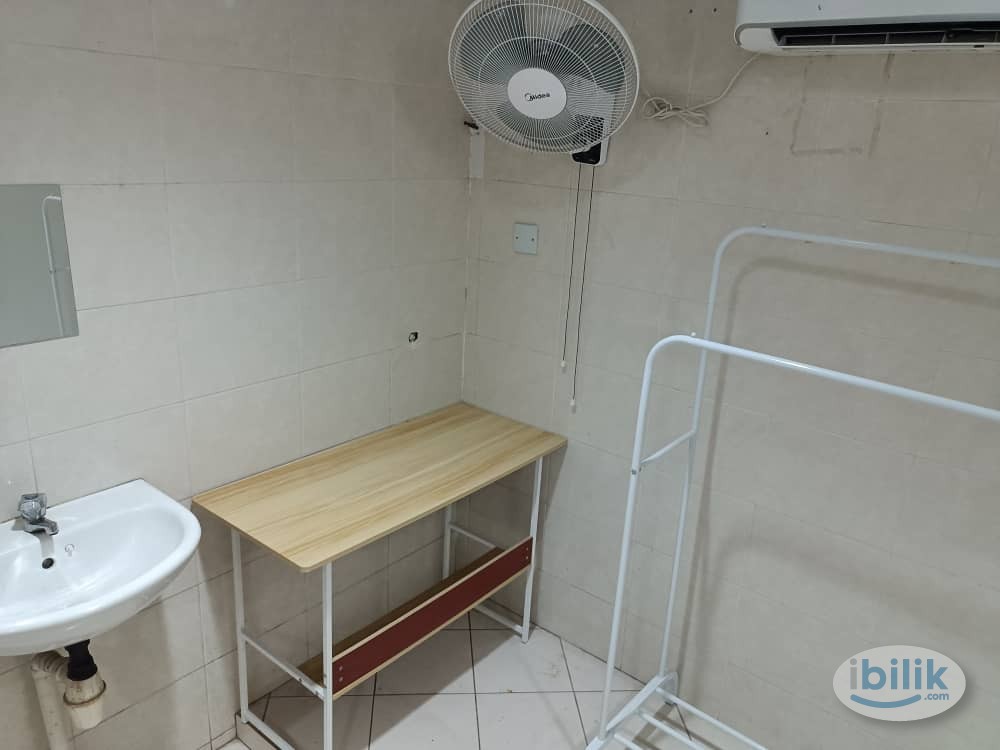 Middle Room at Section 1, Petaling Jaya - Image 5