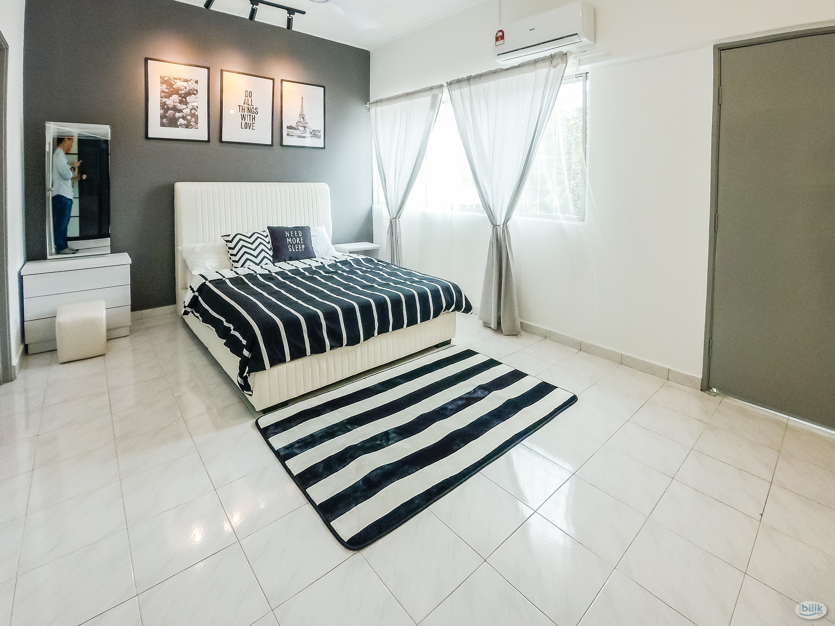 Middle Room at PJS 7, Bandar Sunway - Image 1