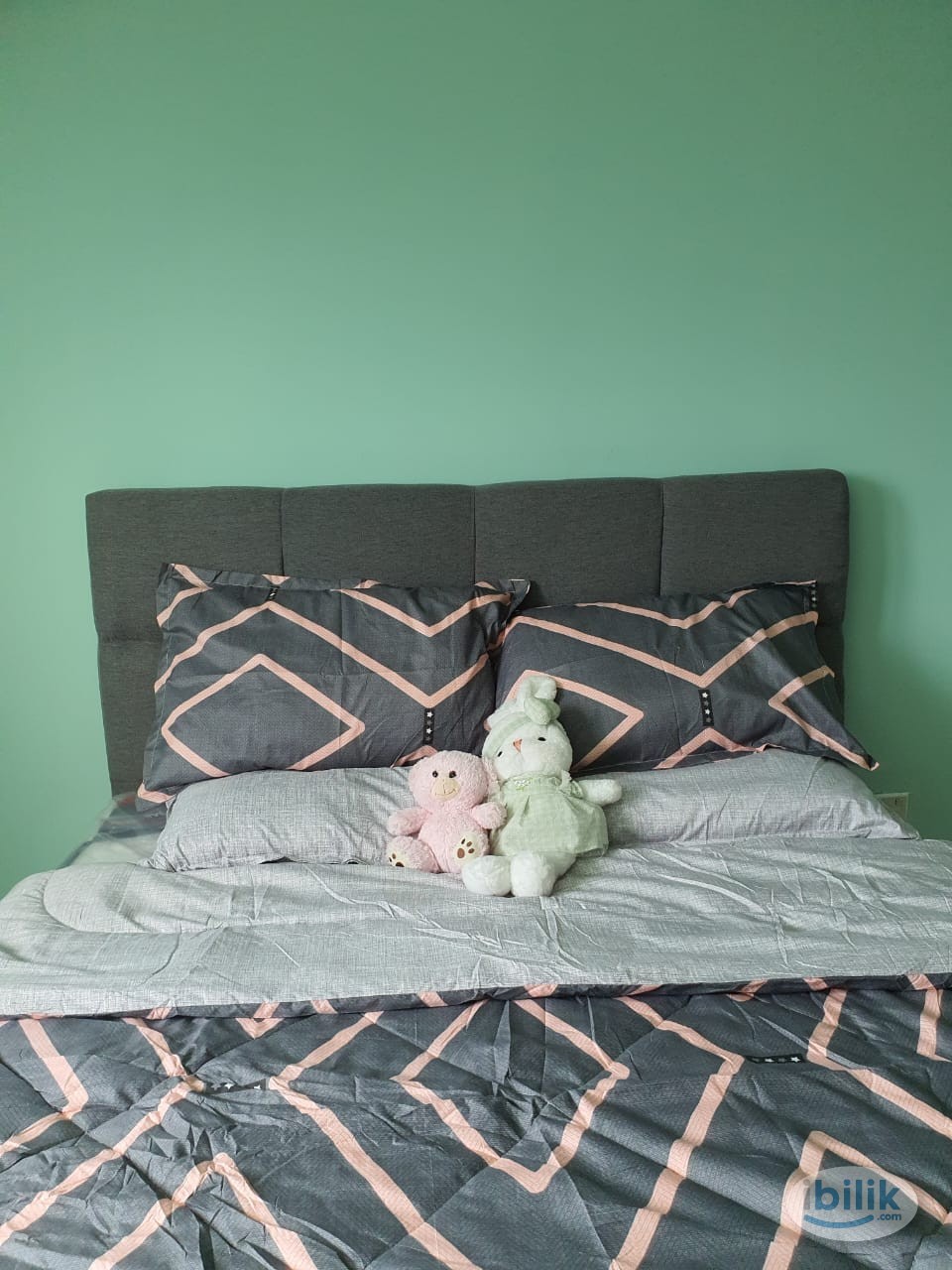 MALE 🚹 Unit only Middle Room at SUBANG, Walking distance to BRT, Walking distance to Damen Usj, Segi University, Mydin S - Image 1