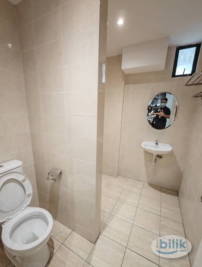 Near to LRT Pusat Bandar Puchong 🚇 Single Room attach Toilet at Puchong Jaya - Image 5