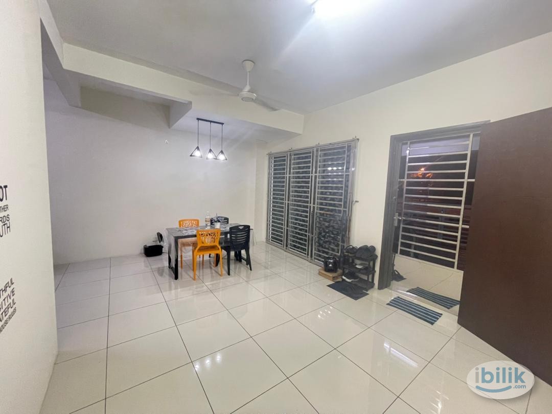Single Room  with attached bathroom at Batu Kawan, Seberang Perai - Image 2
