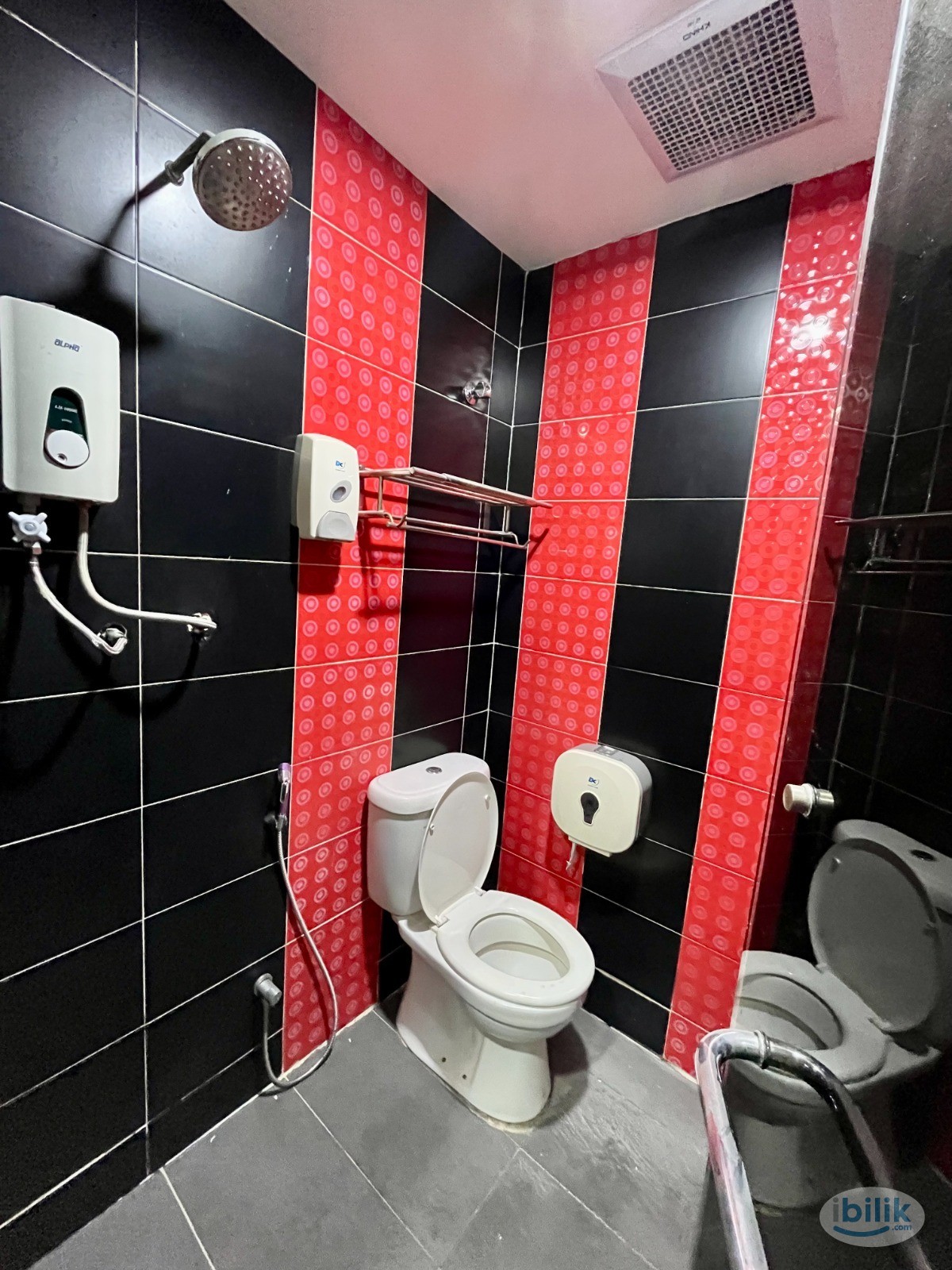 ZERO DEPOSIT SINGLE ROOM WITH AIRCON & PRIVATE BATHROOM FOR RENT!!!! ( HOLMES SS4 ) - Image 3