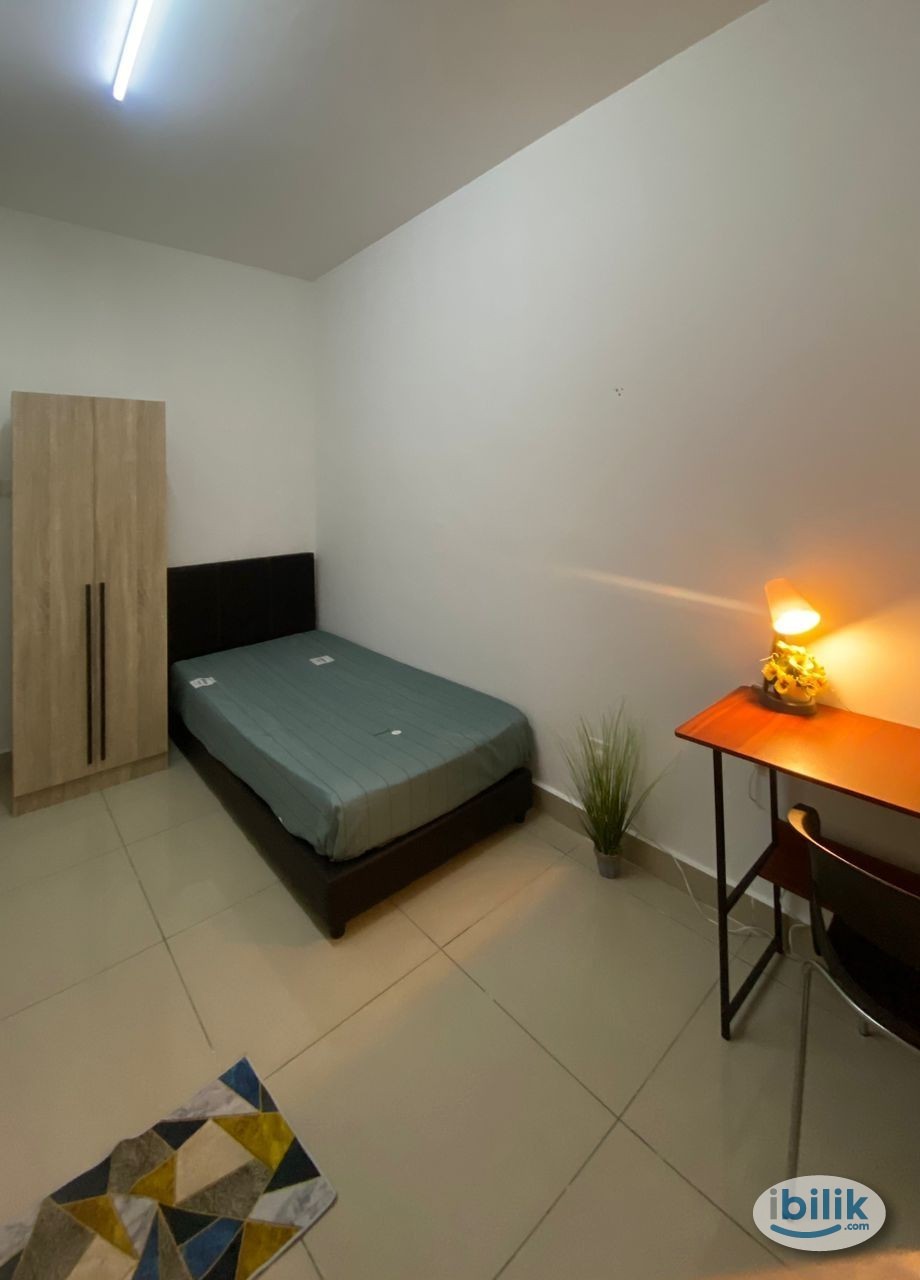 MEDIUM ROOM FOR RENT AT PACIFIC PLACE NEAR LRT ARA DAMANSARA PETALING JAYA - Image 1