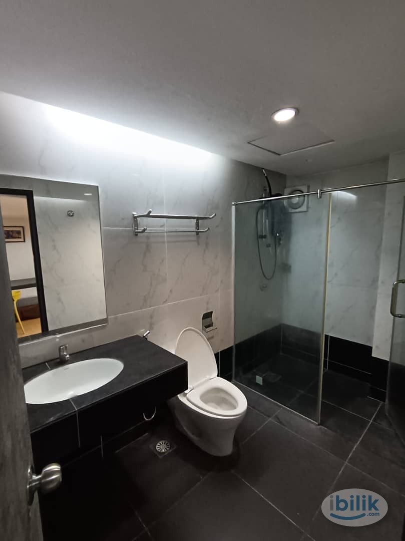 Move In Immediately ❗ Master Room for Rent attach Private Toilet near Times Square - Image 5