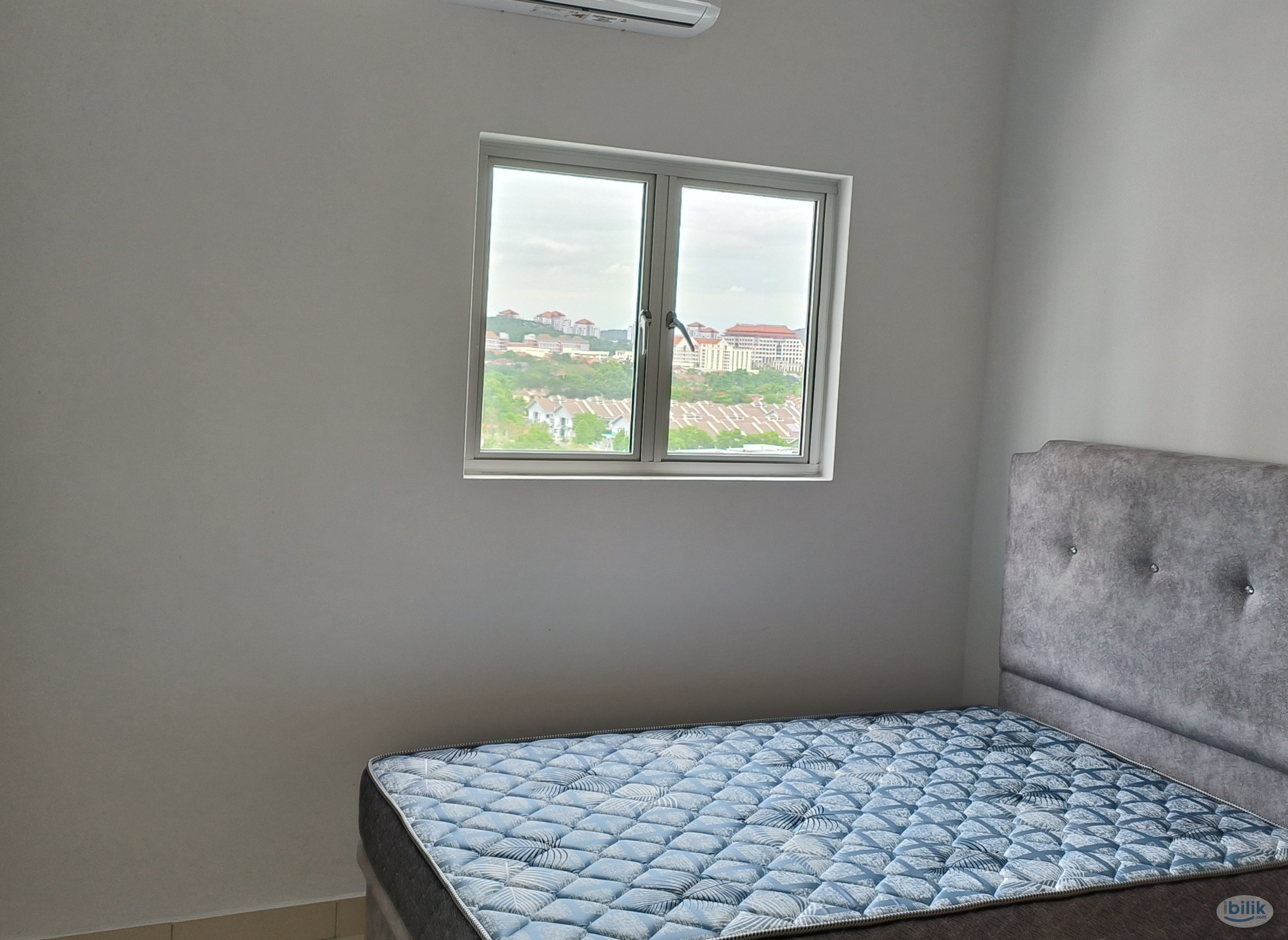 Middle Room at Alanis Residence, KLIA, Sepang - Image 3