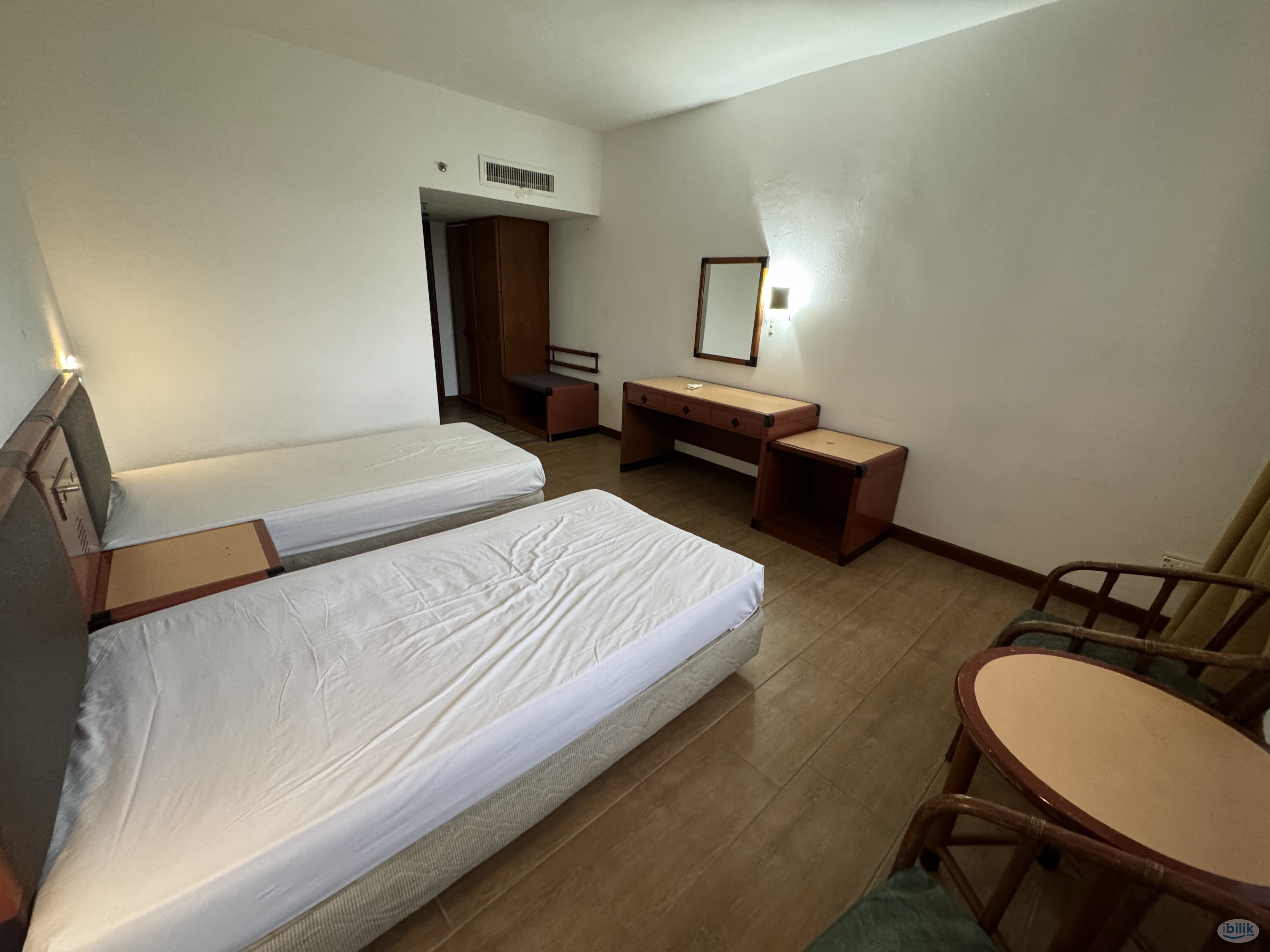 Bilik Co Living Hotel untuk Disewa @ UUM KL, HKL & Hospital Tunku Azizah 🛏️3 mins Jalan ke Monorail Chow Kit - Image 2