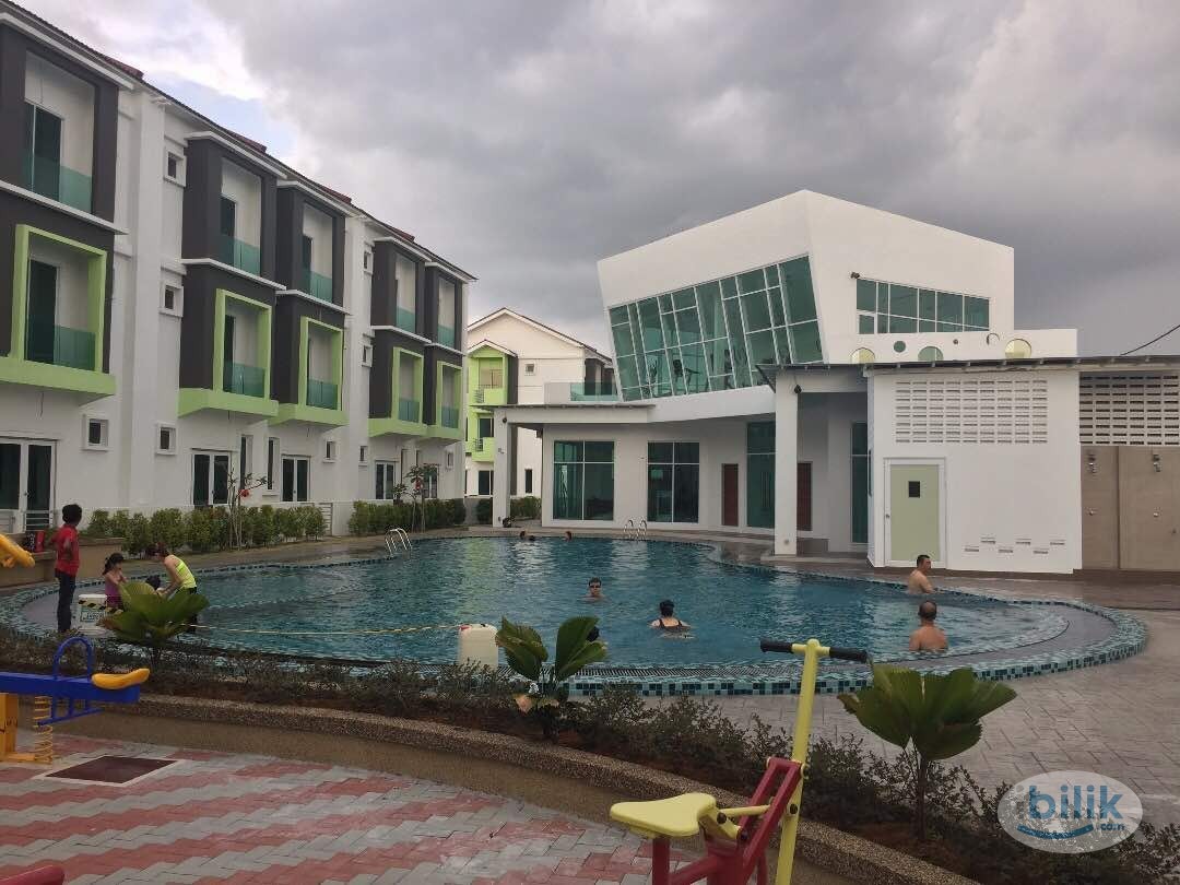 Middle Room at Maple Residence, Butterworth - Image 1
