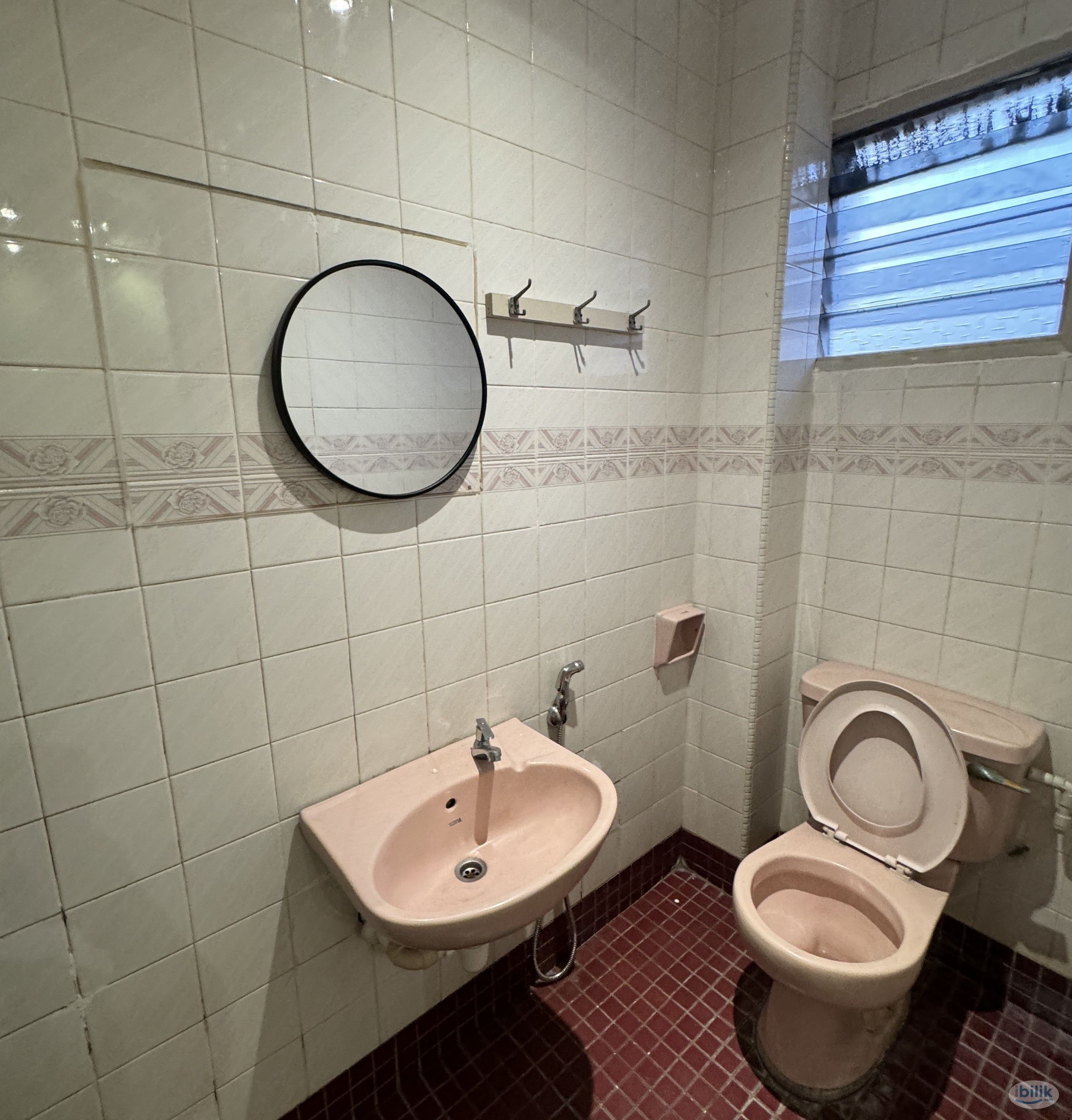 2 mins walk to UUM KL 🏡 Cozy Co-Living Room with Private Bathroom at Chow Kit 🔥5 mins walk to Monorail Chow Kit - Image 4