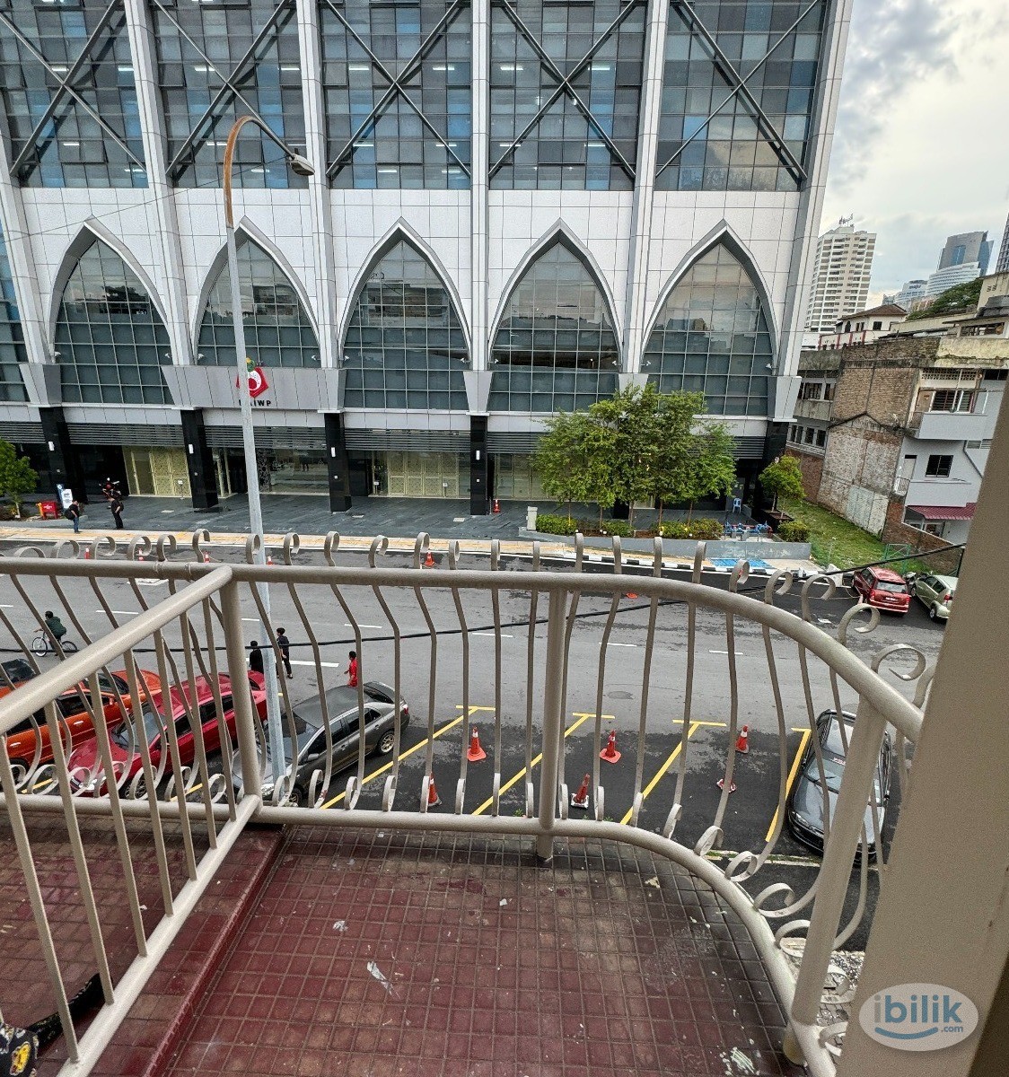 LIMITED Master Room with BALCONY & Private Bathroom @ 3 mins walk to Monorail Chow Kit 🔥 Walk to Tunku Azizah Hospital,  - Image 2