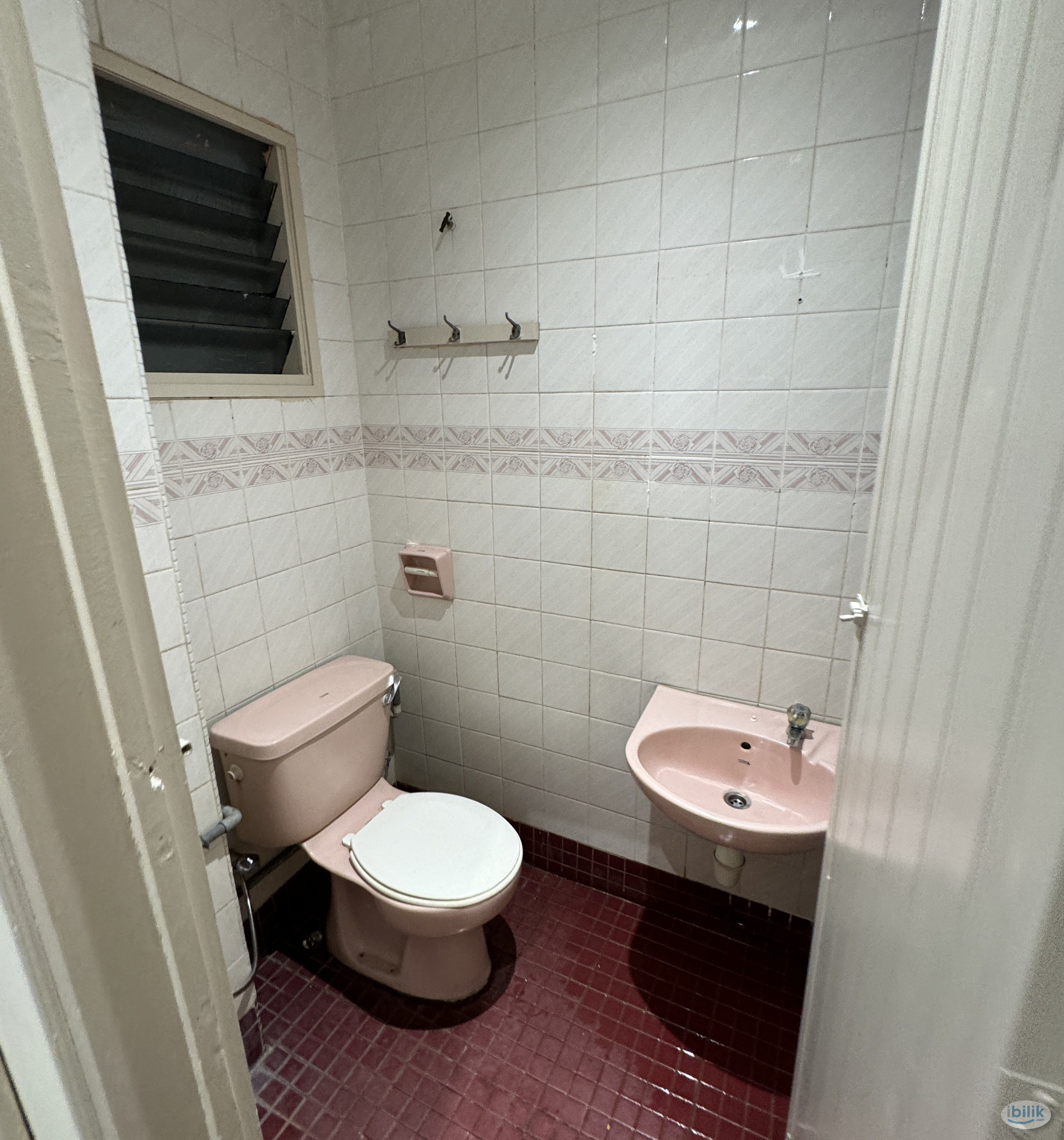 LIMITED Master Room with BALCONY & Private Bathroom @ 3 mins walk to Monorail Chow Kit 🔥 Walk to Tunku Azizah Hospital,  - Image 4