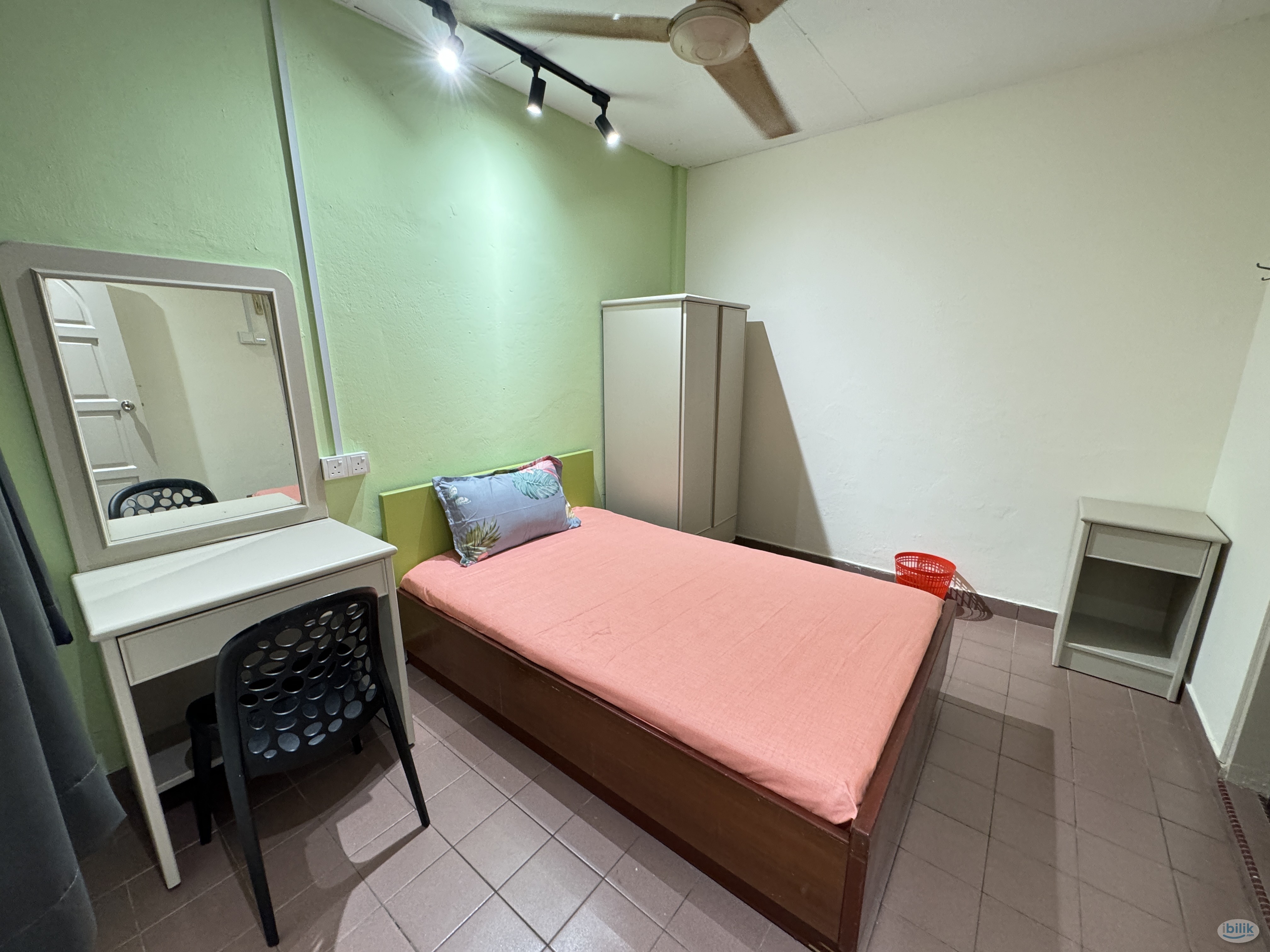 🔥5 mins walk to Monorail Chow Kit 🔥 Master Room with Private Bathroom at Chow Kit, KL City Centre🛏️4 Stations to Bukit B - Image 2