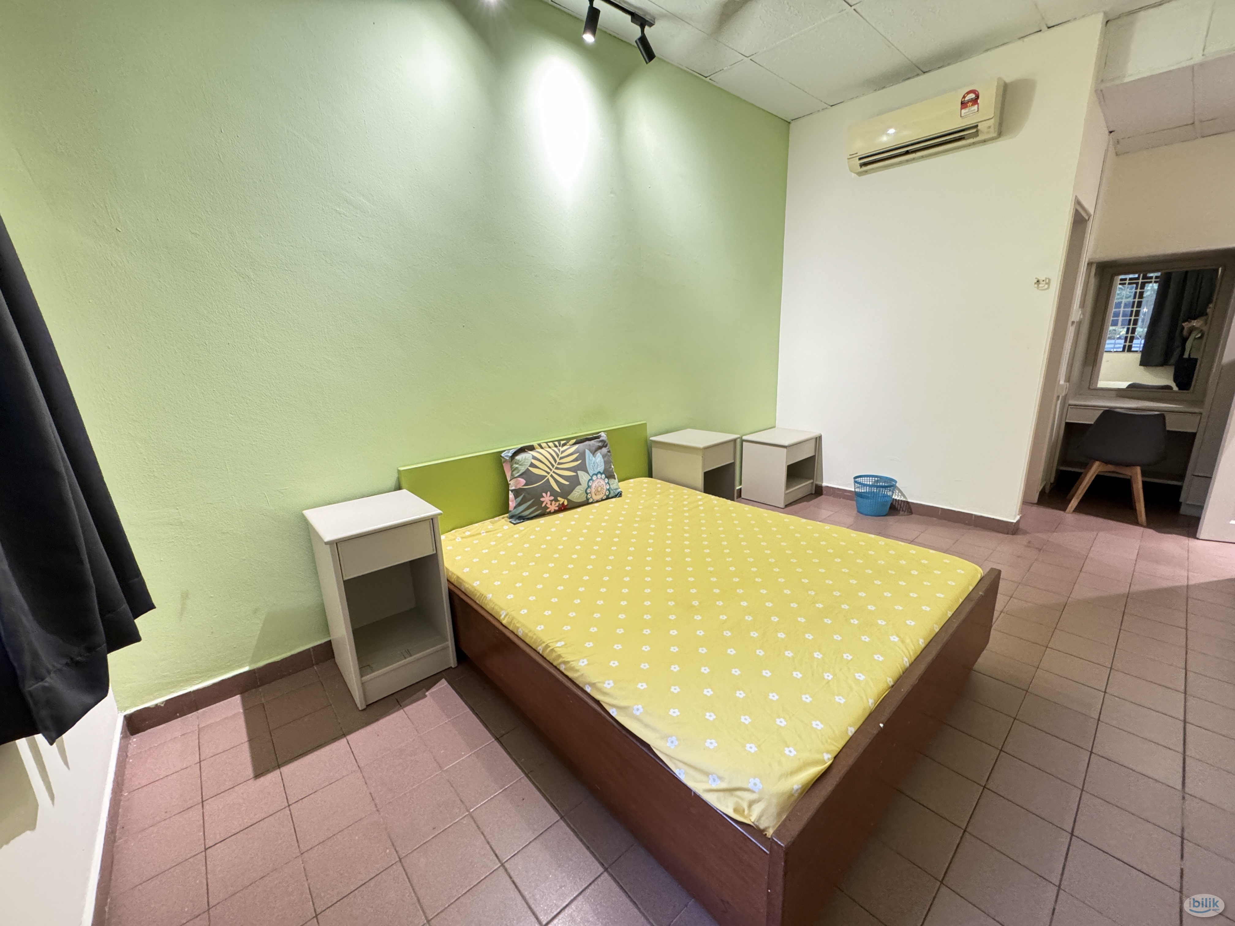 🔥5 mins walk to Monorail Chow Kit 🔥 Master Room with Private Bathroom at Chow Kit, KL City Centre🛏️4 Stations to Bukit B - Image 1