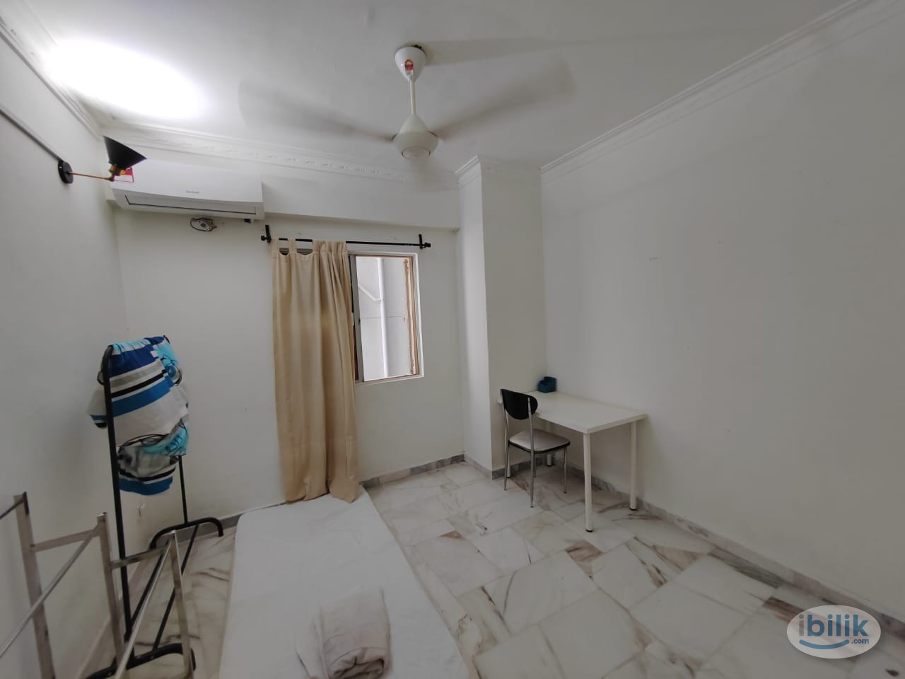 Single Room at Bukit Pandan 2, Pandan - Image 2