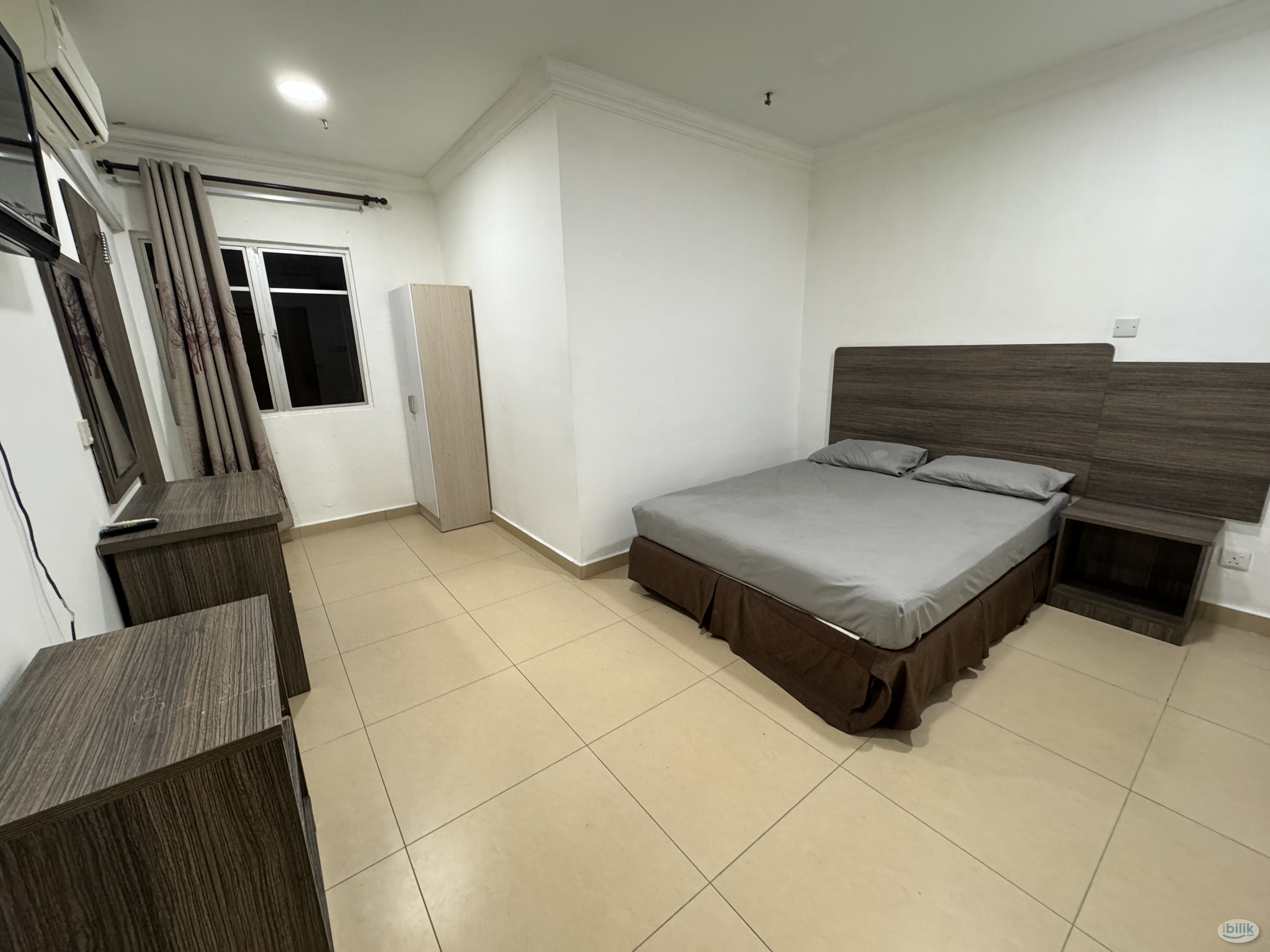 5 mins walk to Berjaya Times Square🔥Co Living Hotel Room at Bukit Bintang, KL City Centre🚆2 mins walk to Monorail Imbi,  - Image 2