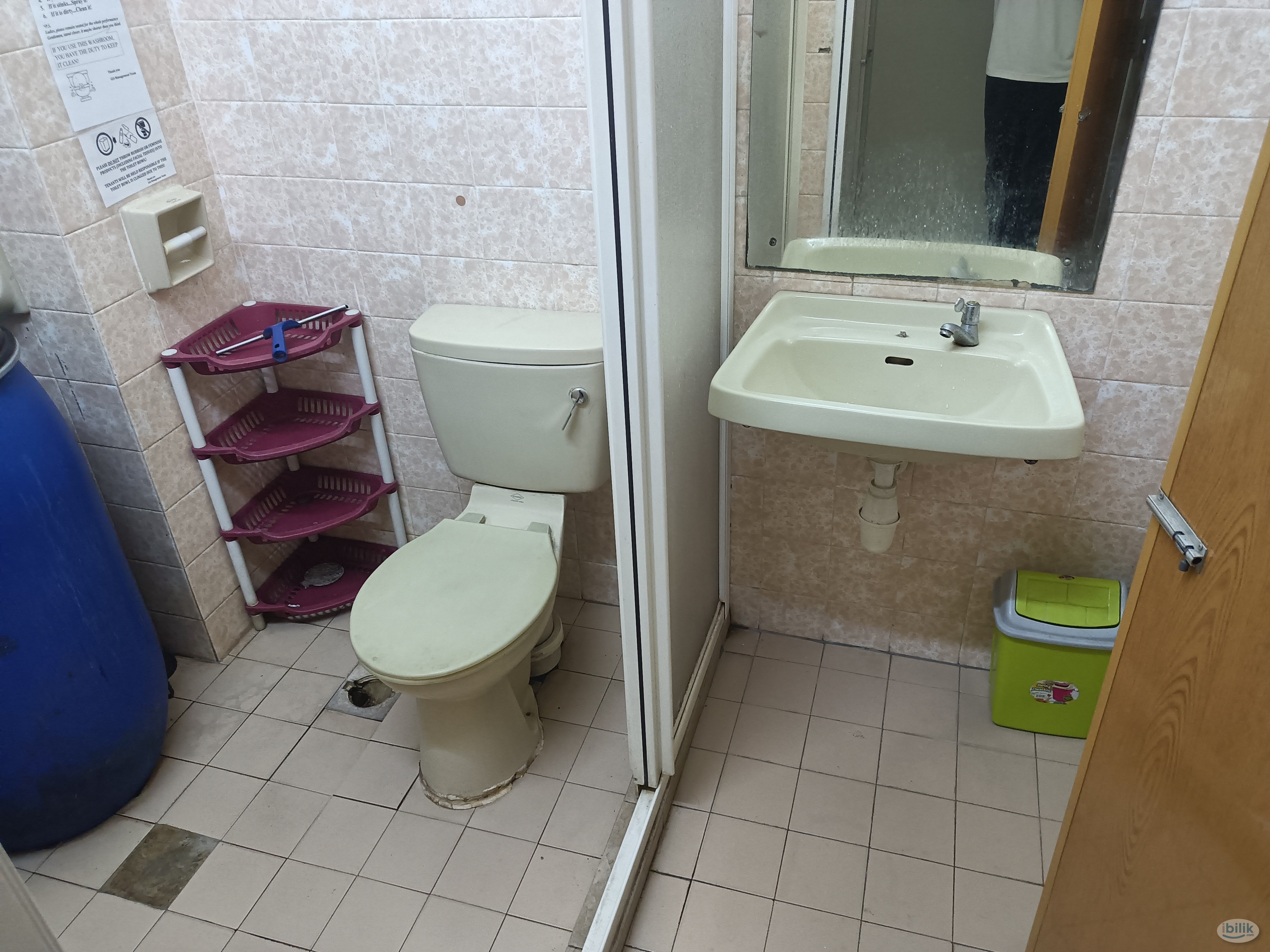 Middle Room at SS26 Petaling Jaya, Selangor - Image 2