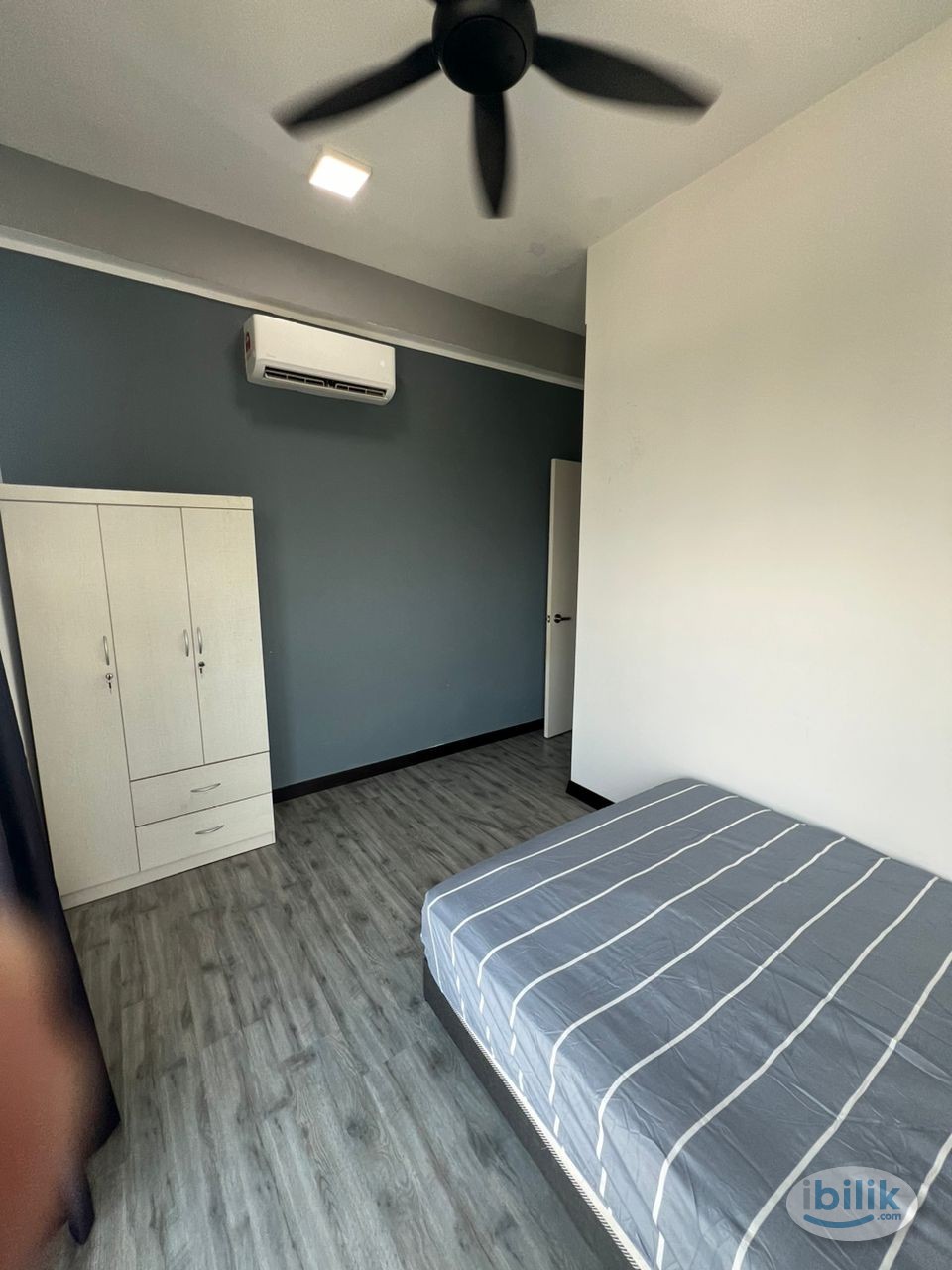 Big Middle Room at D'Sands Residence, Old Klang Road - Image 3