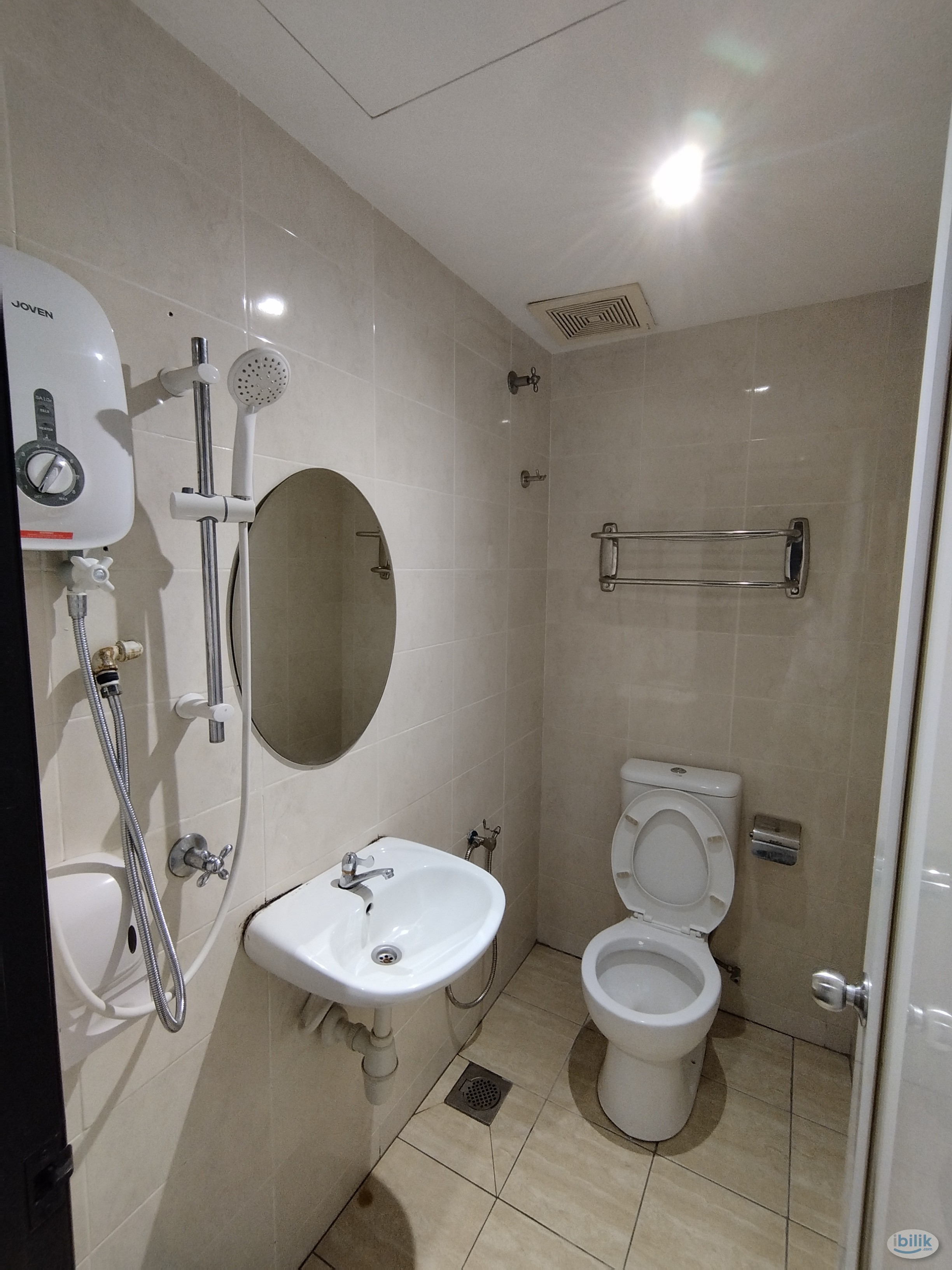 Zero Deposit❗❗❗ Best View @ KDPrivate Bathroom 🚽 Master Room at Kota Damansara Near MRT Station - Image 2