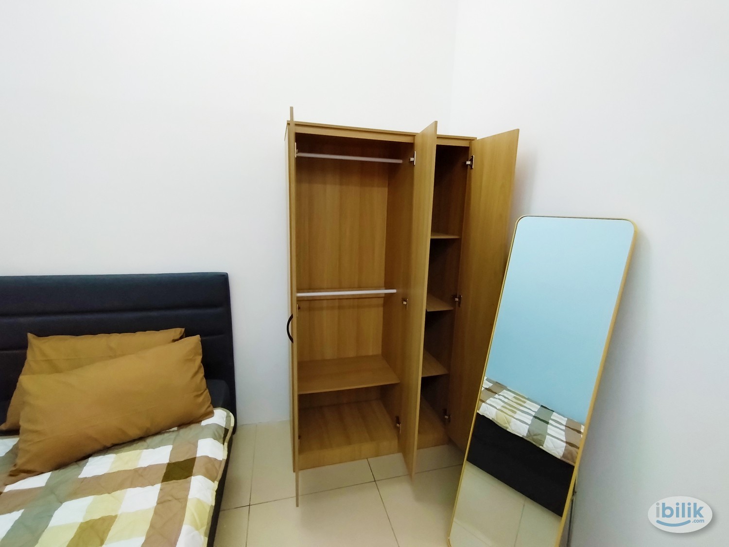 Landmark Residence, Bandar Mahkota Cheras (Fully Furnished Budget Room Nearby To MRT) - Image 2