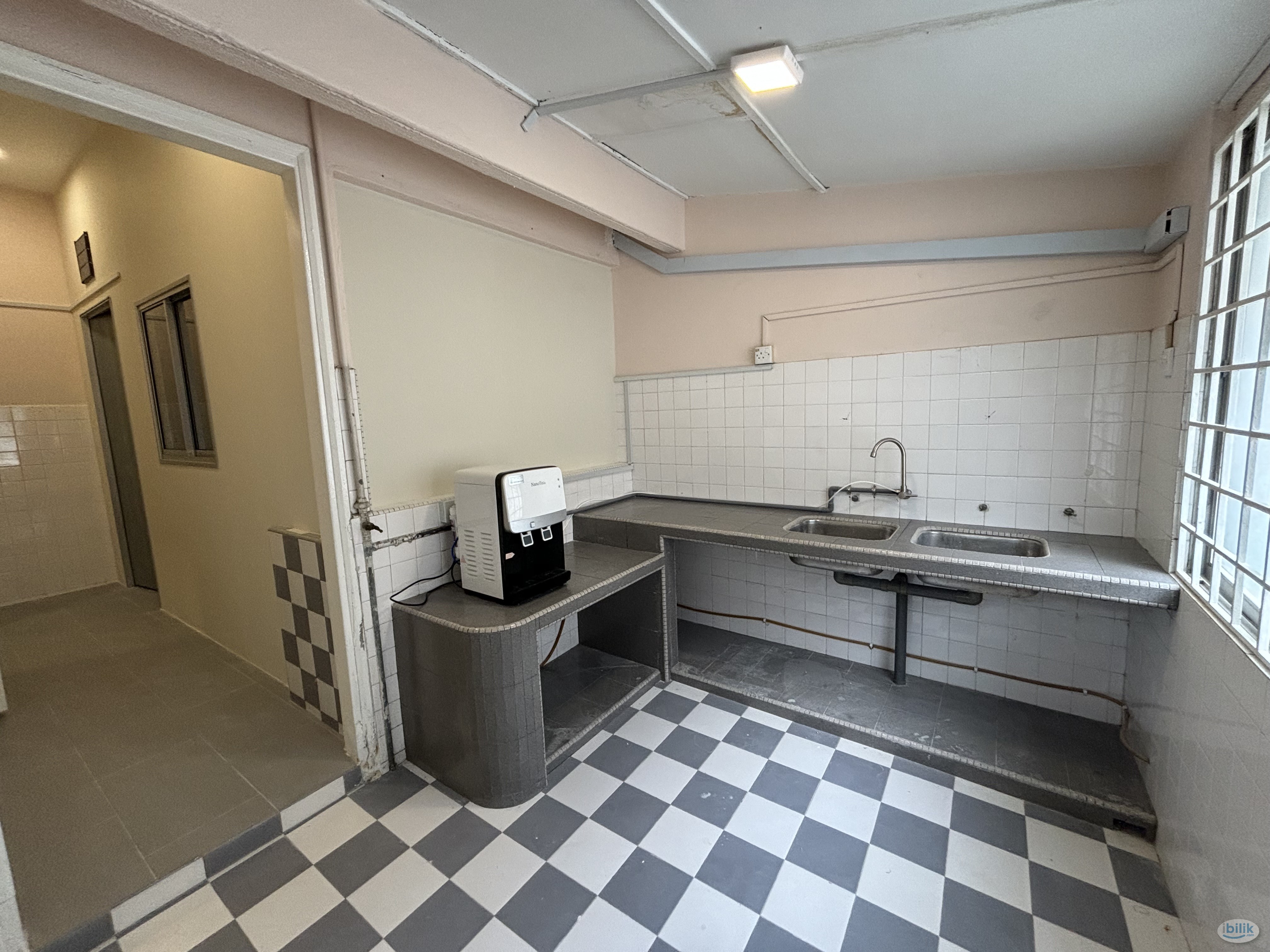 Middle Room at Bandar Puchong Jaya, Puchong - Image 2