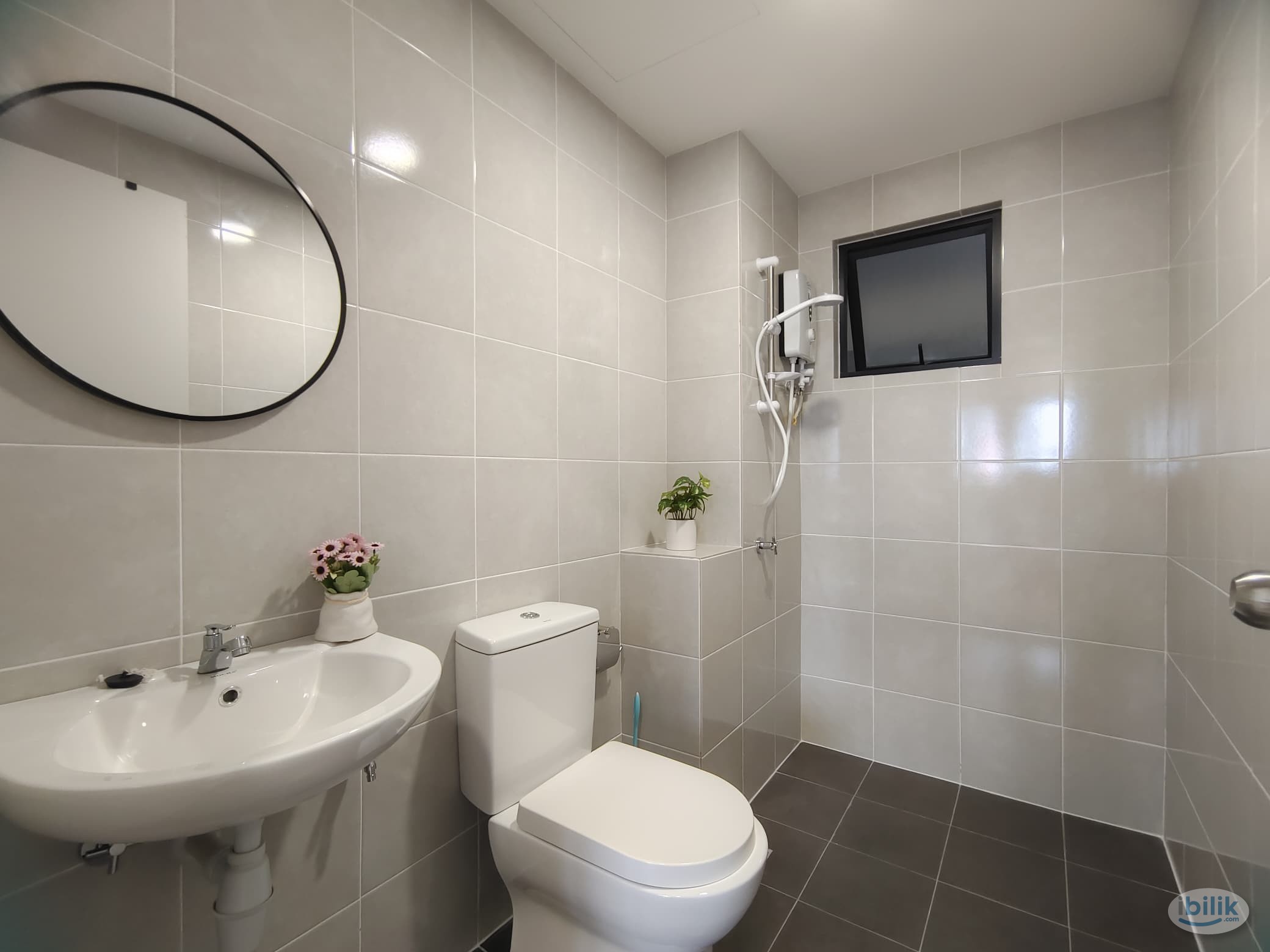 Duduk Seruang Single Room For Rent Telok Panglima Garang - Image 2
