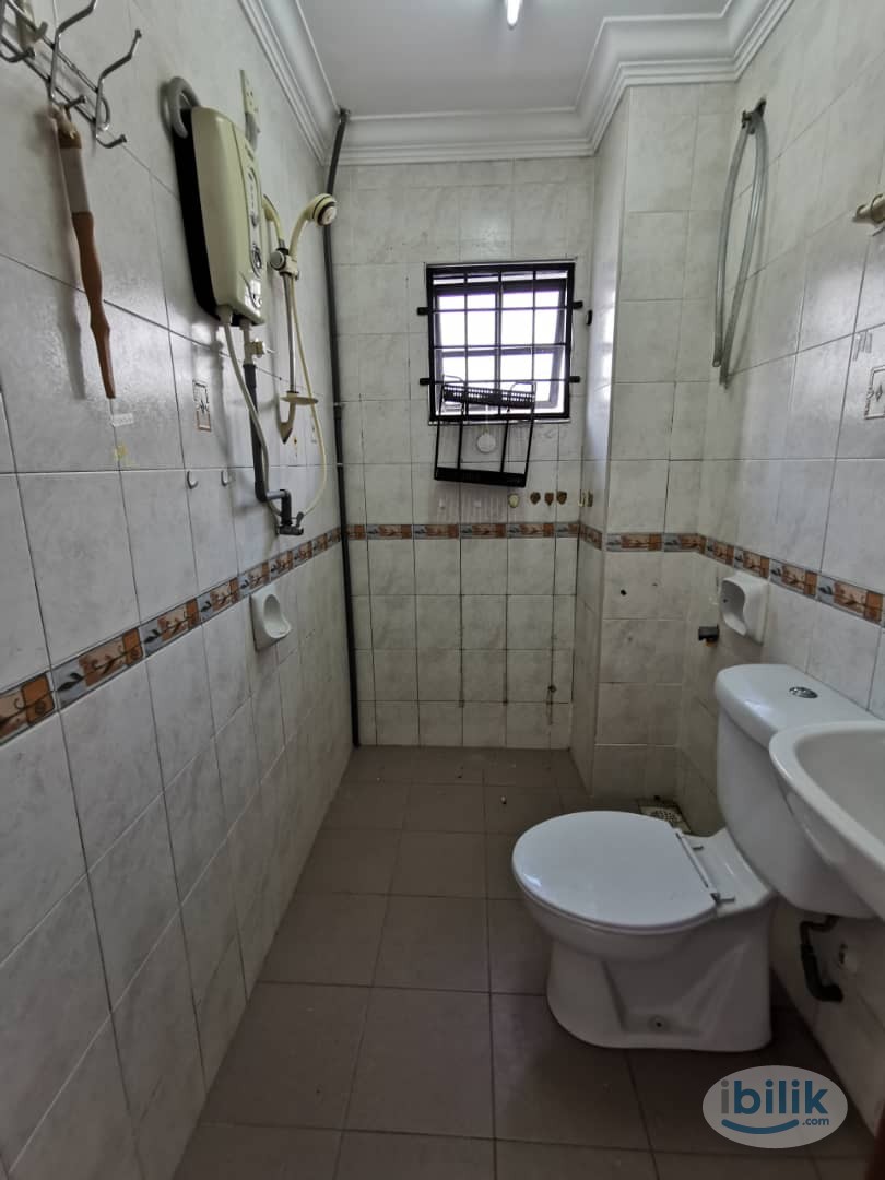 Bandar Utama Fully Furnished Middle Room at Bandar Utama, Petaling Jaya - Image 4