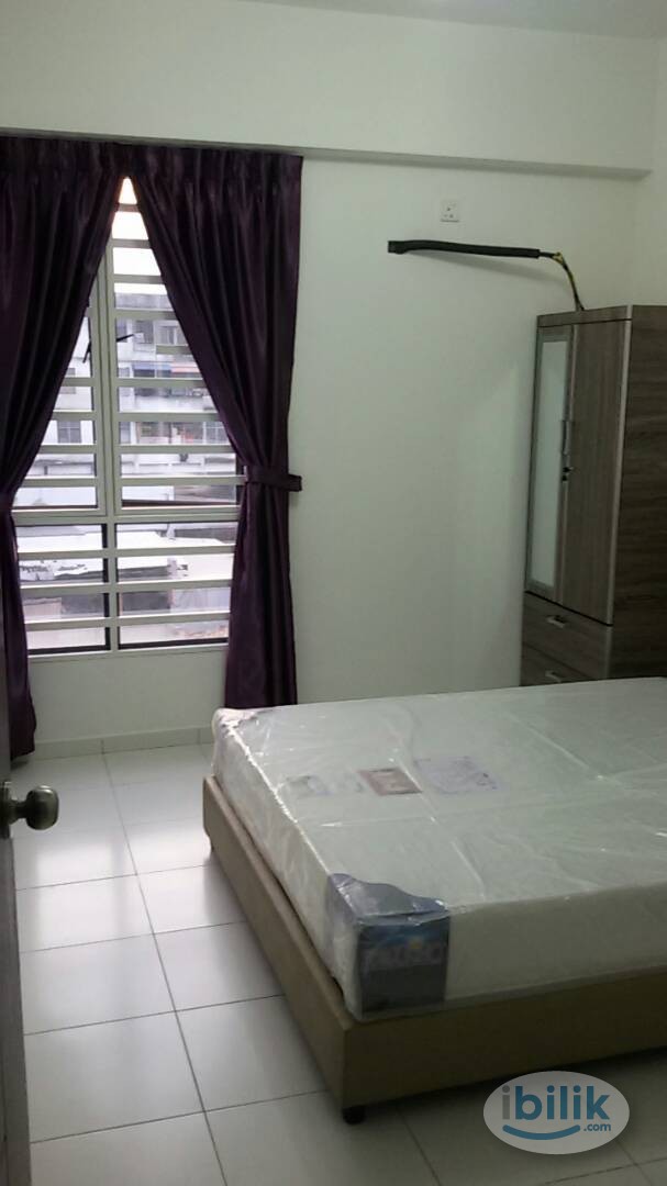 Middle Room at Butterworth, Seberang Perai - Image 1