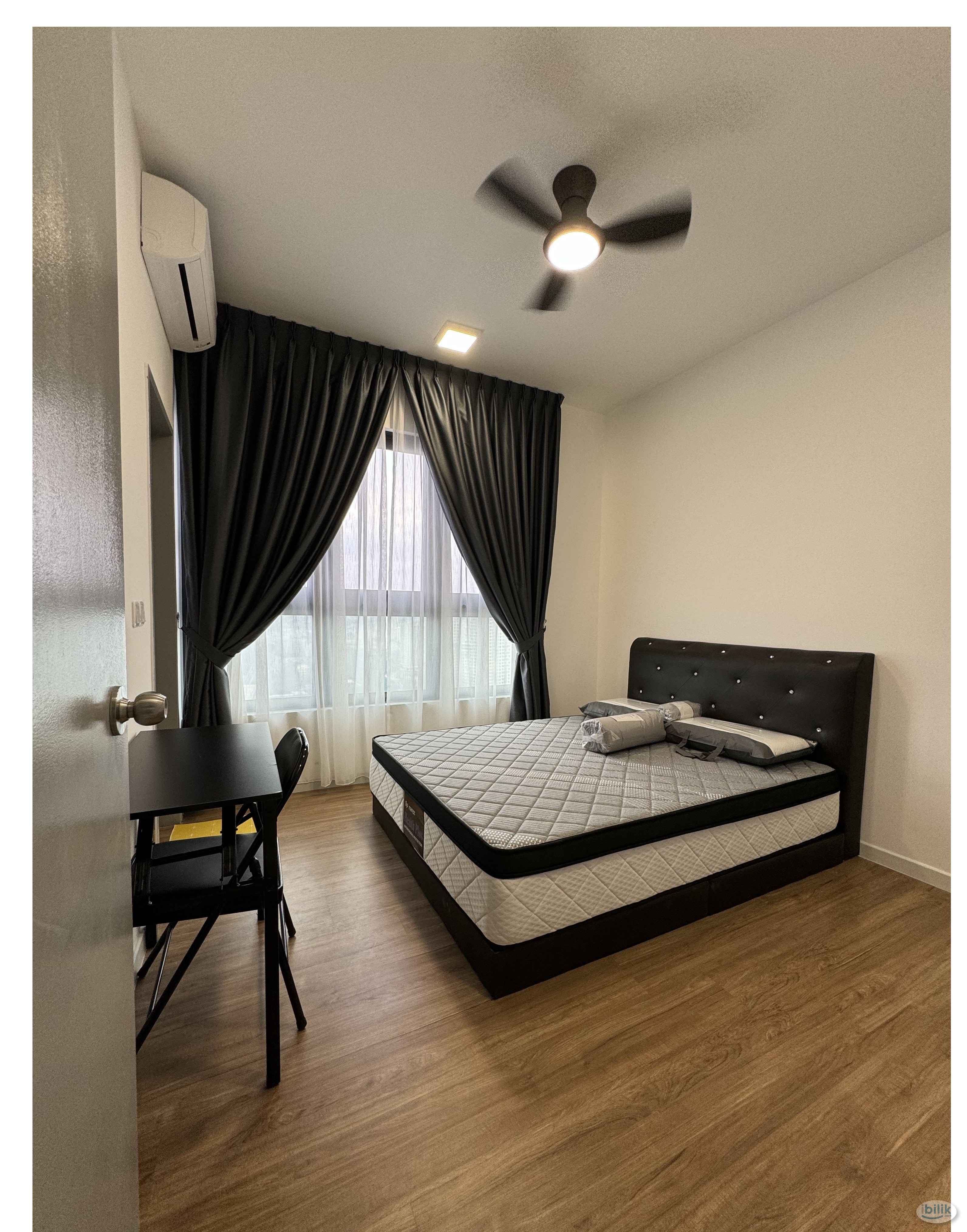 Master Room at M Vertica KL City Residences, Cheras - Image 1