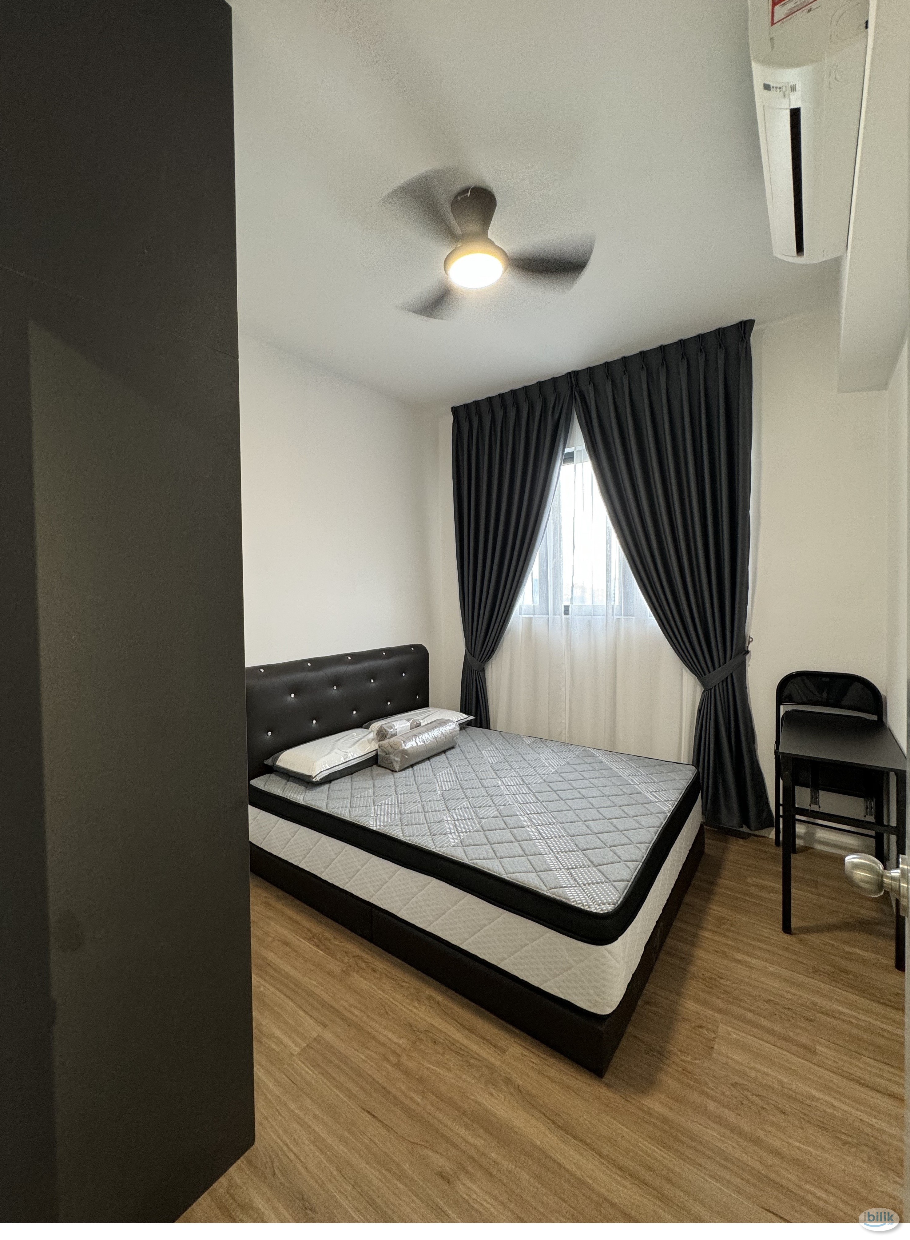 Middle Room at M Vertica KL City Residences, Cheras - Image 1