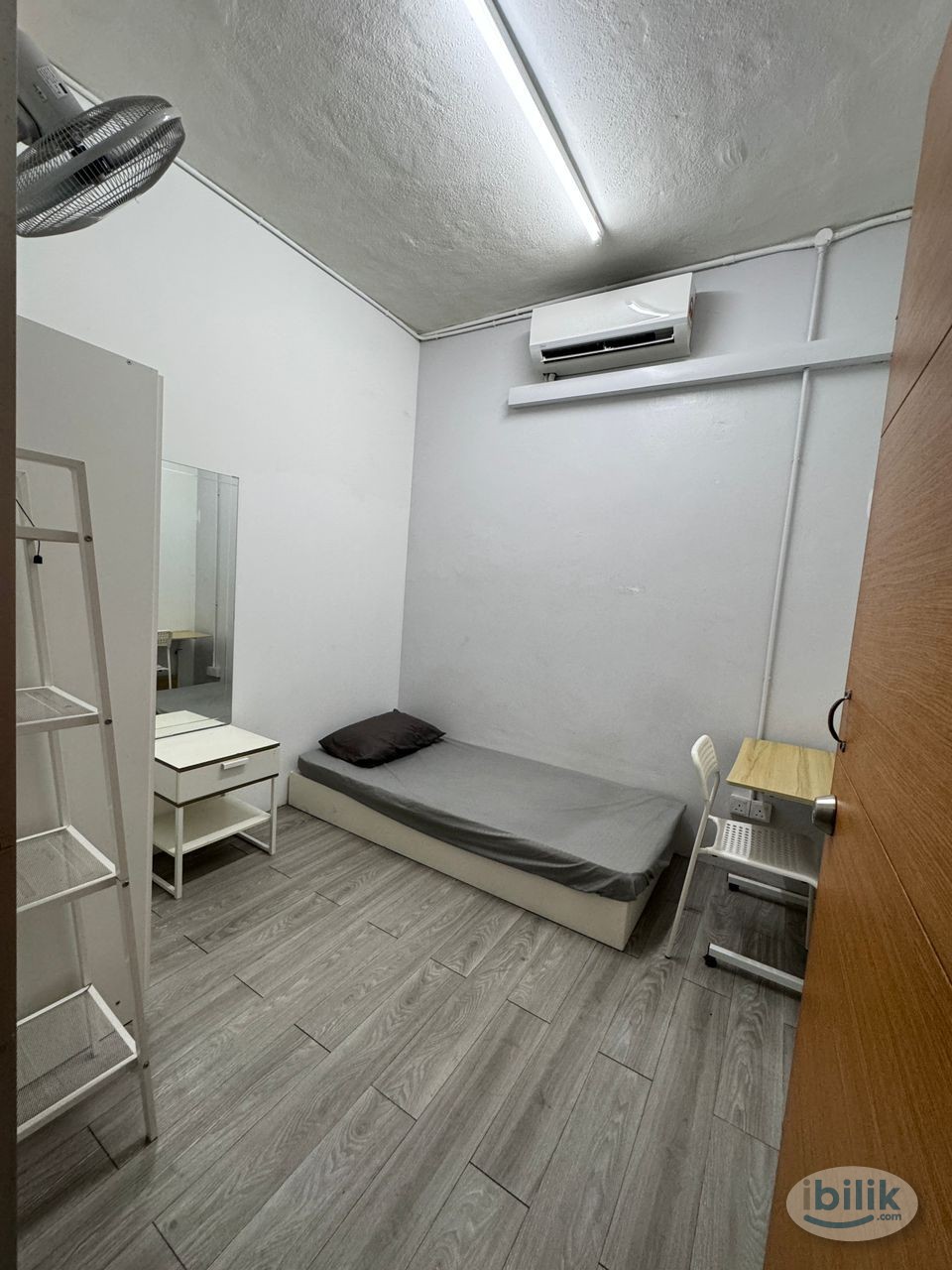 🚶WALKING DISTANCE TO LRT SUBANG💰PROMOTION PERIOD💵ZERO DEPOSIT APPLY🤩PRIVATE SINGLE ROOM FOR RENT - Image 1