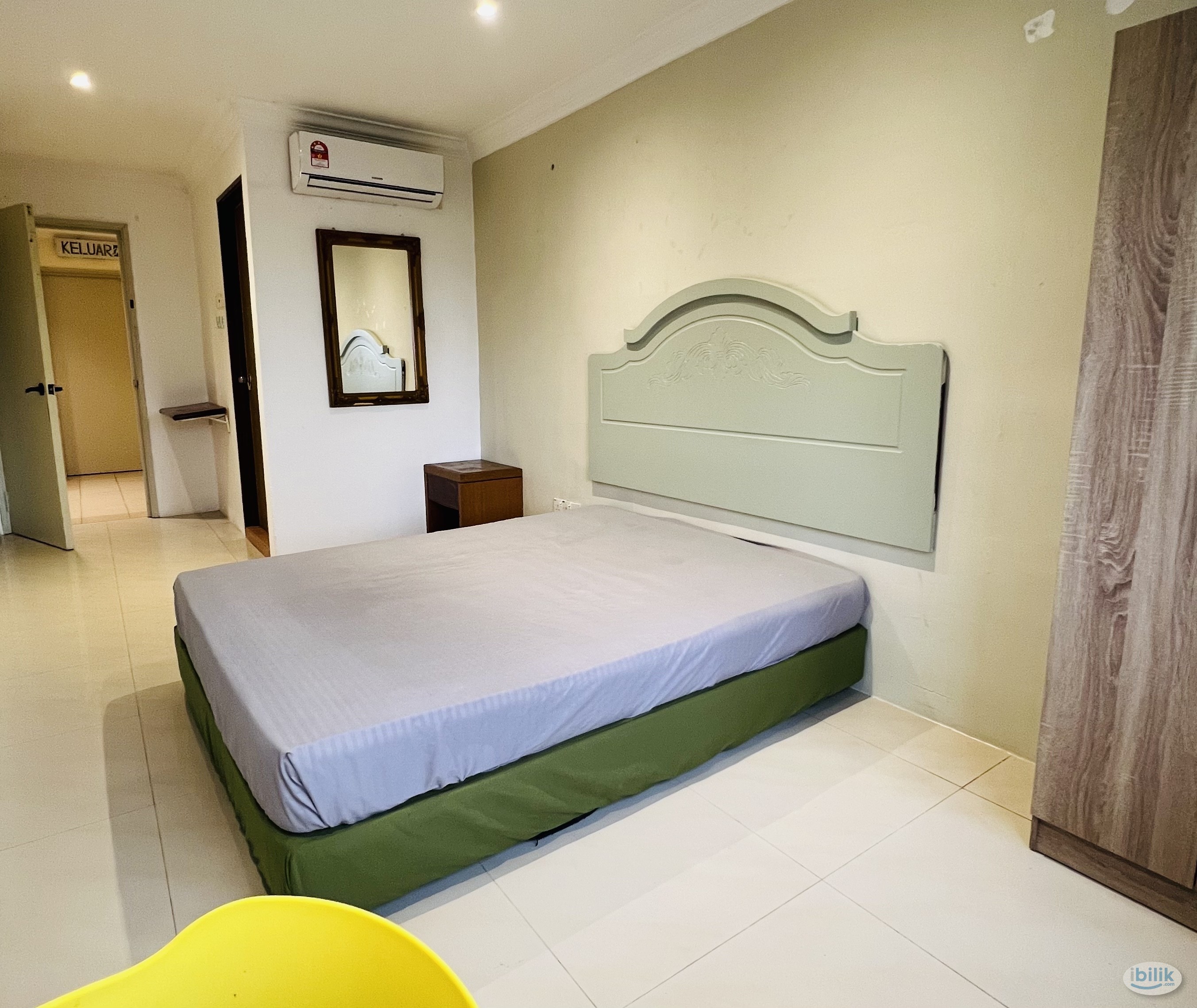 Walking distance to LRT Masjid Jamek  Private bathroom Master Room at Masjid Jamek, KL City Centre - Image 2