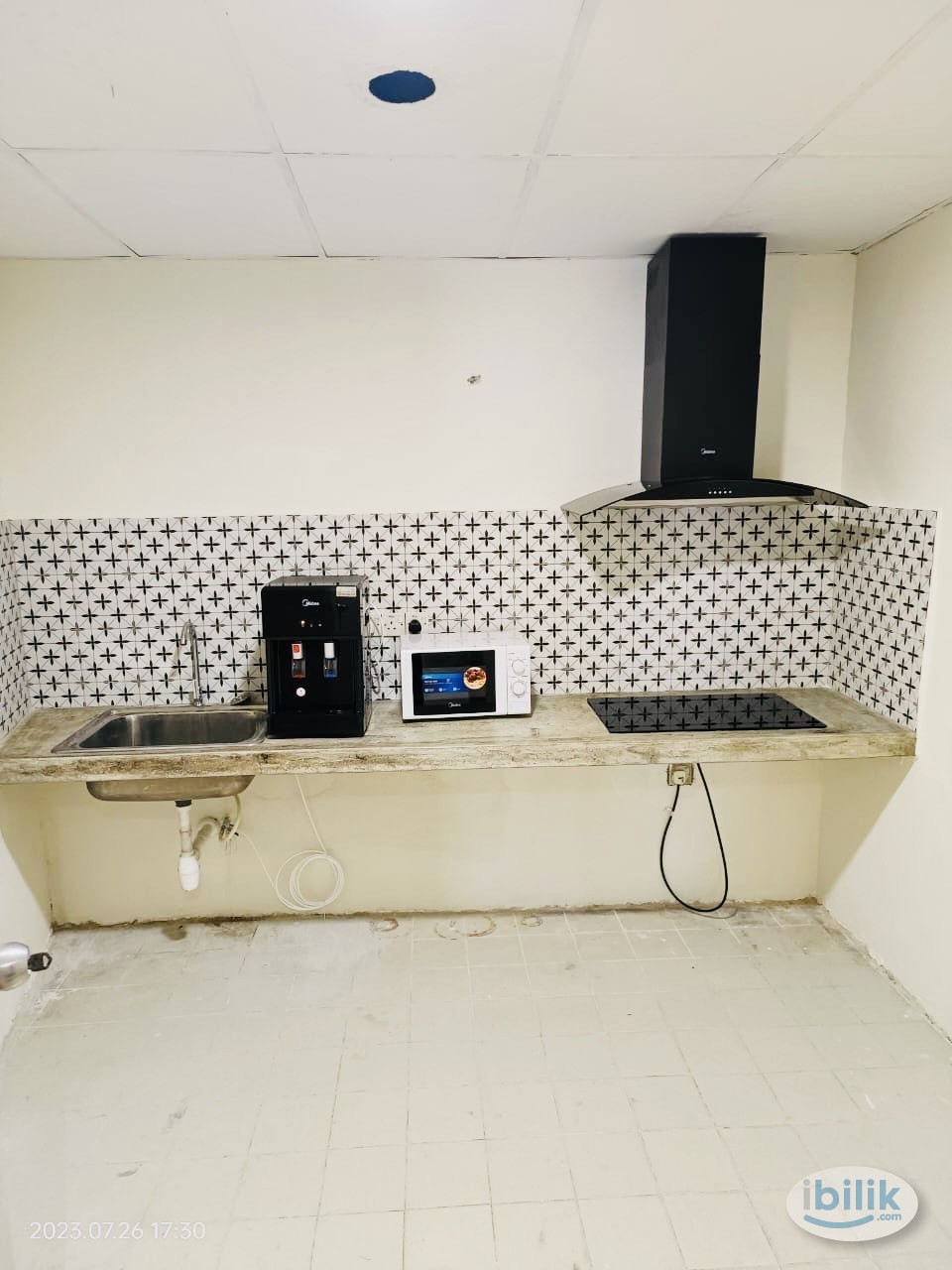 Co living hotel room for rent, Walking distance 3 mins to imbi Monorail - Image 1