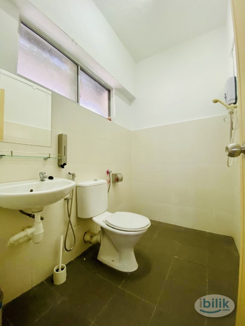 Room For Rent Nearby Jalan Alor, Bukit Bintang. Walking distance to bukit bintang MRT - Image 5