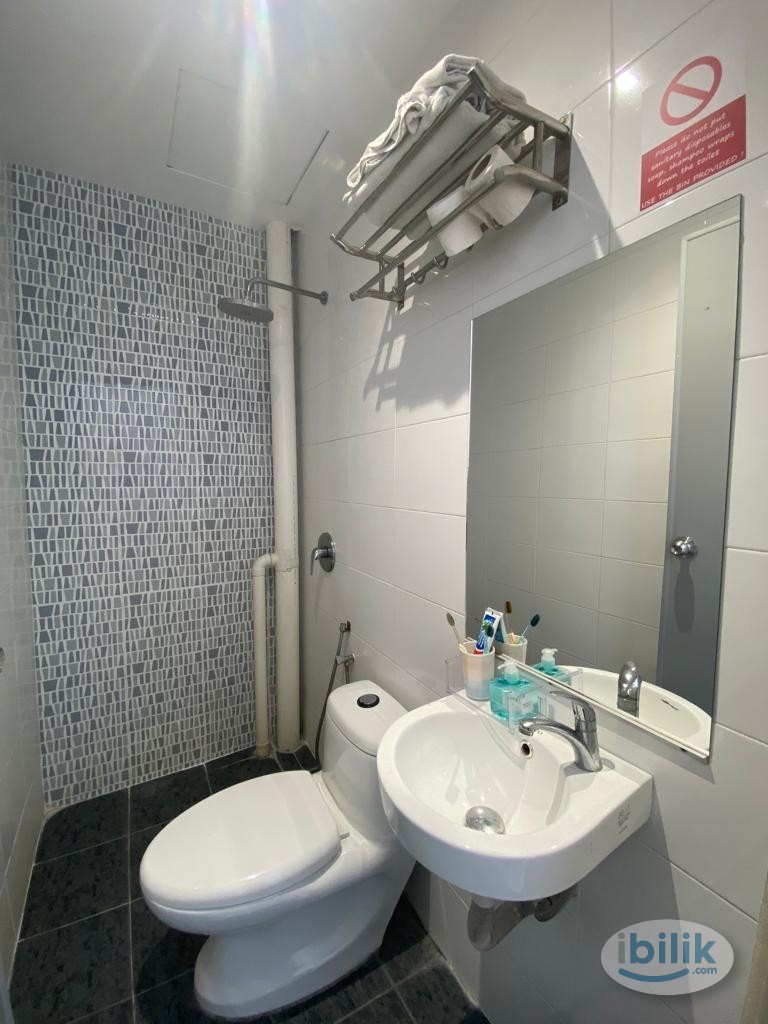 Damansara Inn Hotel at Petaling Jaya SS22 ‼️Private bathroom 👀 - Image 1