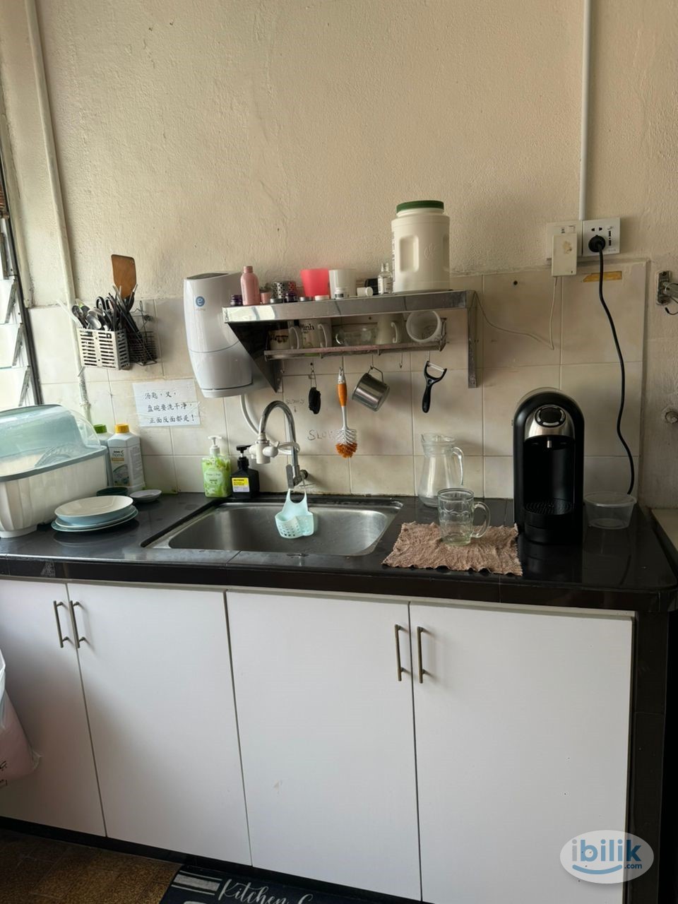 Single Room at Pulau Tikus, Penang - Image 2